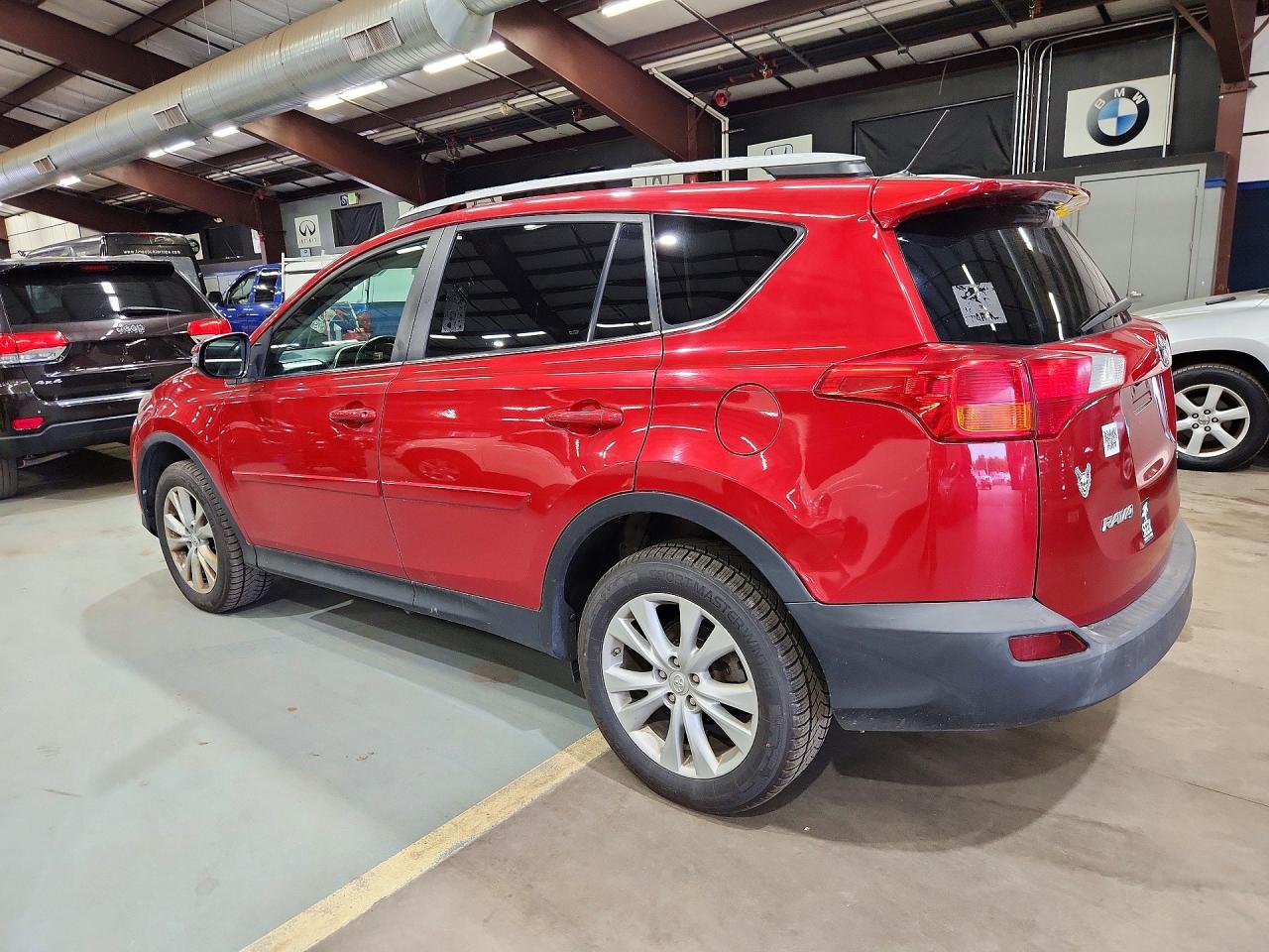 2014 Toyota Rav4 Limited Red vin: 2T3DFREV7EW171596