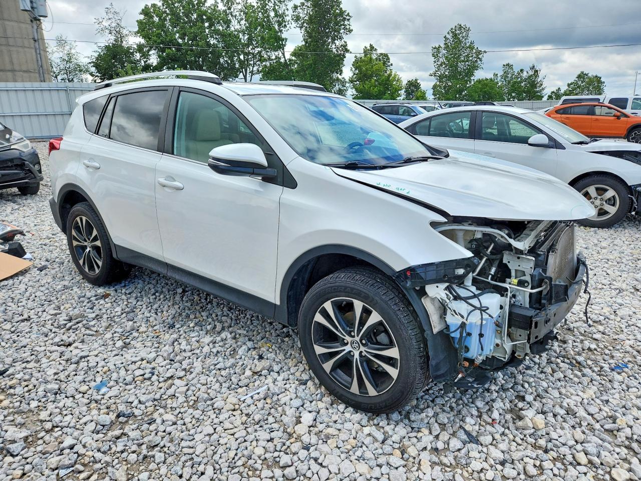 2015 Toyota Rav4 Limited White vin: 2T3DFREV7FW261154