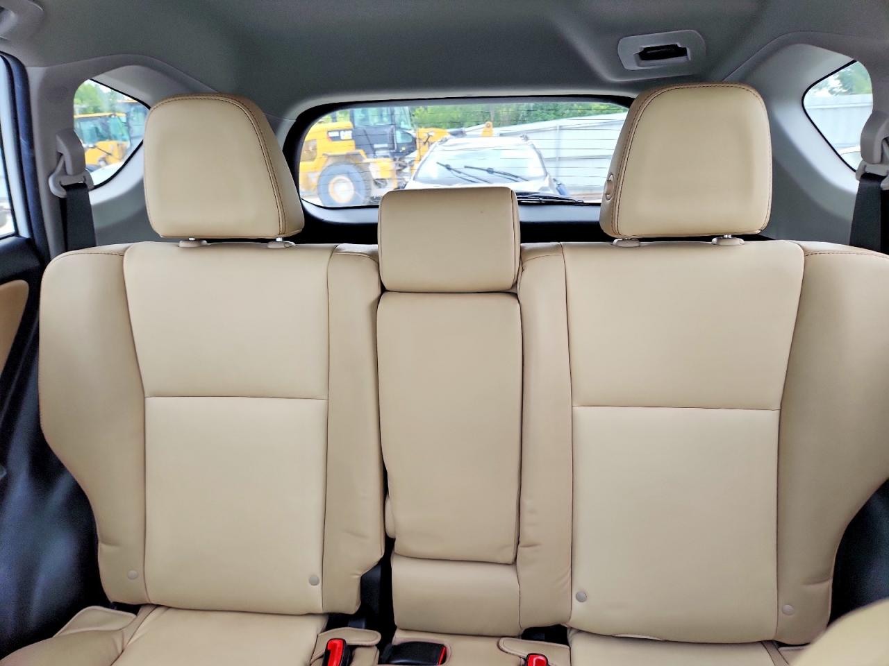 2015 Toyota Rav4 Limited White vin: 2T3DFREV7FW261154
