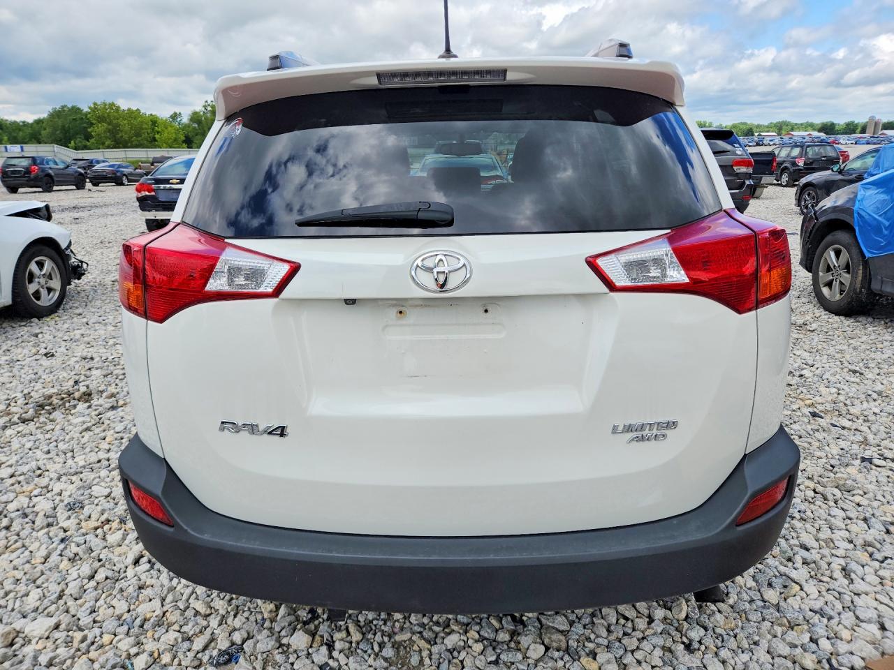 2015 Toyota Rav4 Limited White vin: 2T3DFREV7FW261154