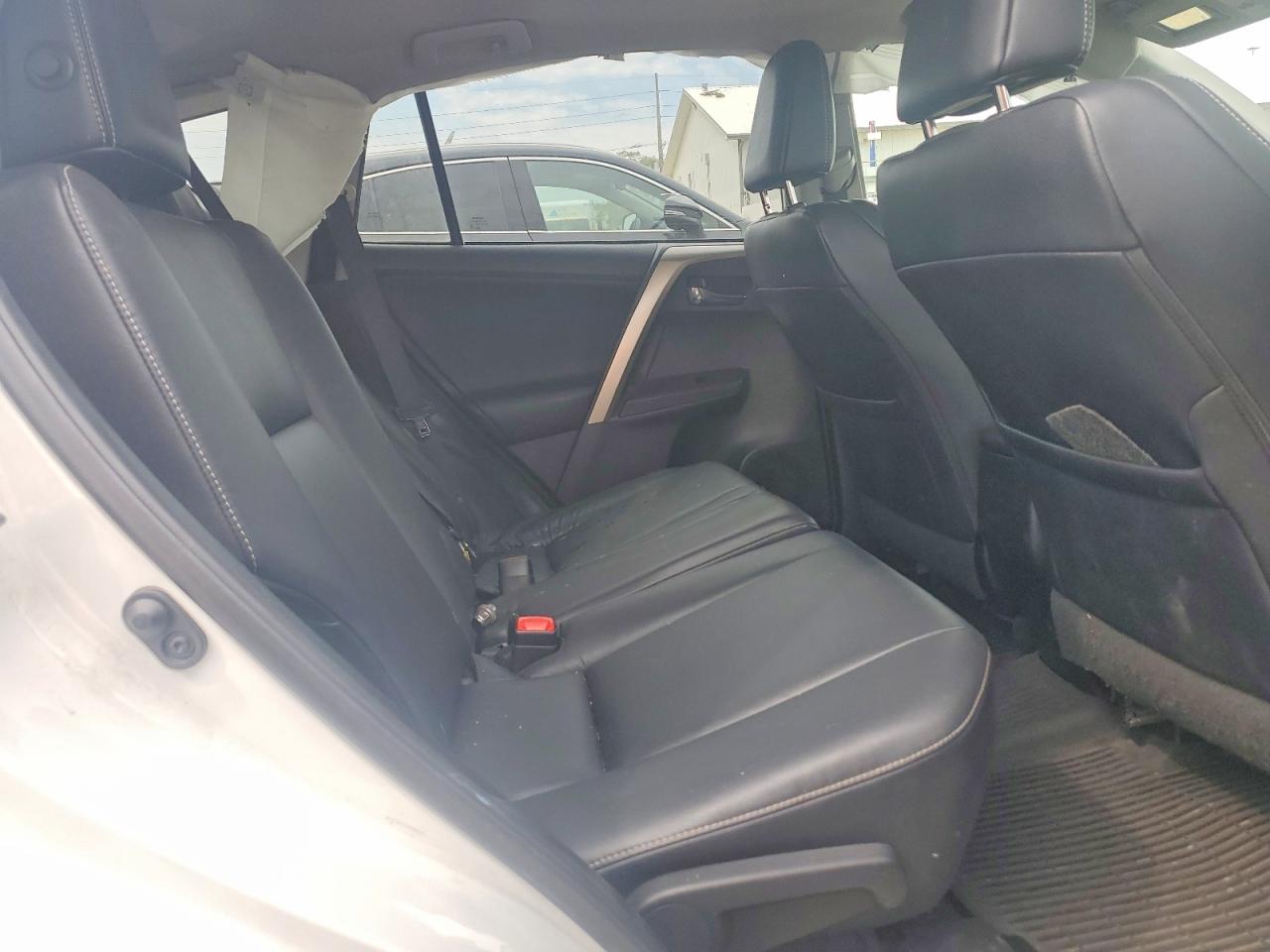 2015 Toyota Rav4 Limited White vin: 2T3DFREV7FW322910