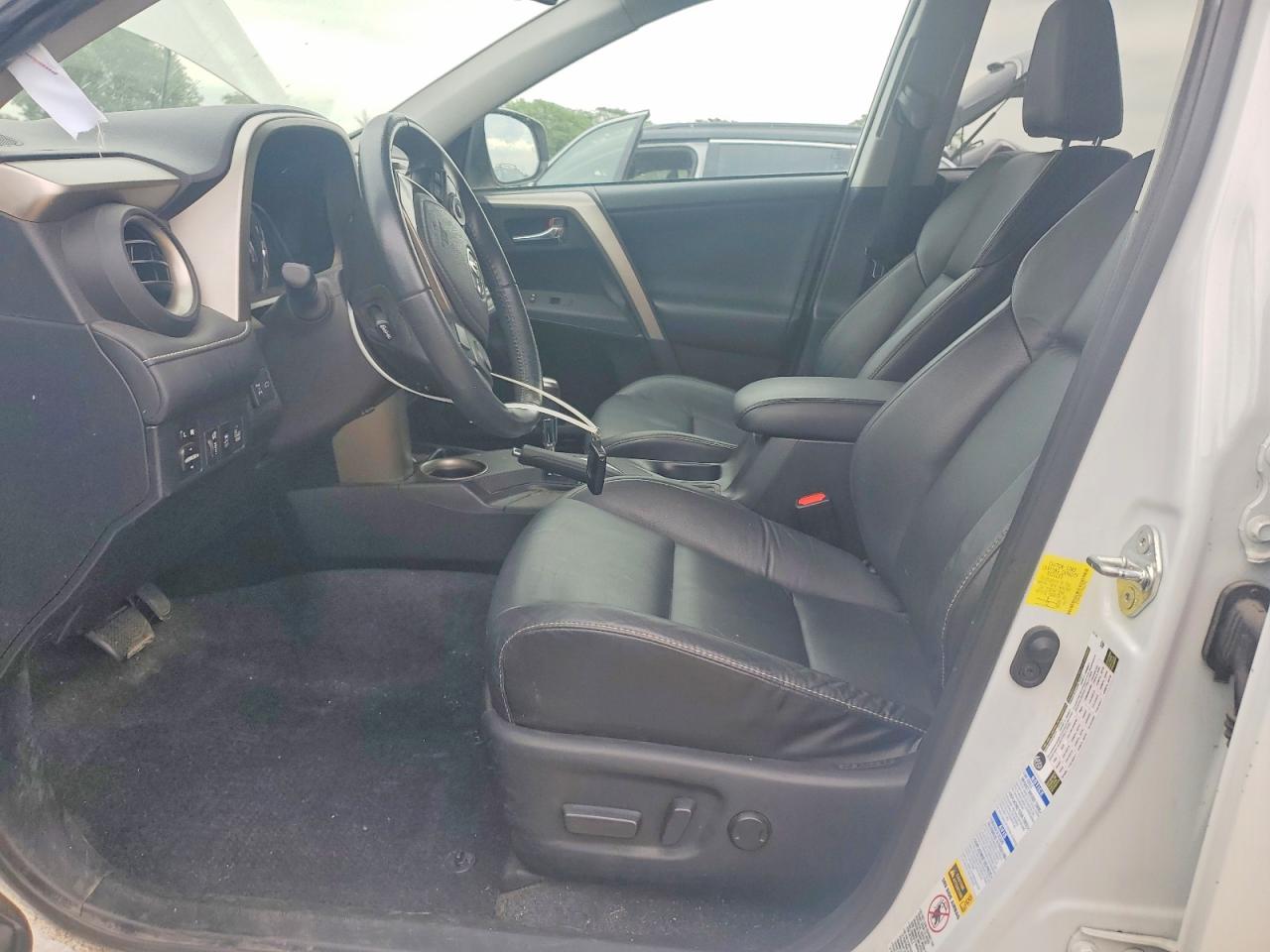 2015 Toyota Rav4 Limited White vin: 2T3DFREV7FW322910