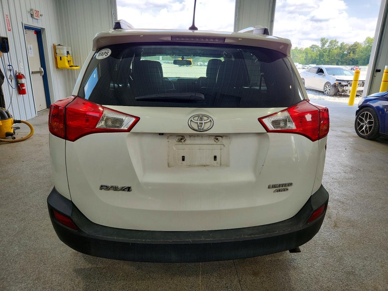 2015 Toyota Rav4 Limited Белый vin: 2T3DFREV7FW348228