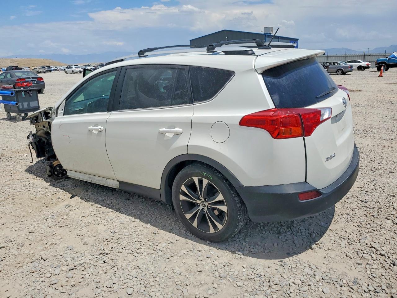 2015 Toyota Rav4 Limited White vin: 2T3DFREV7FW365028