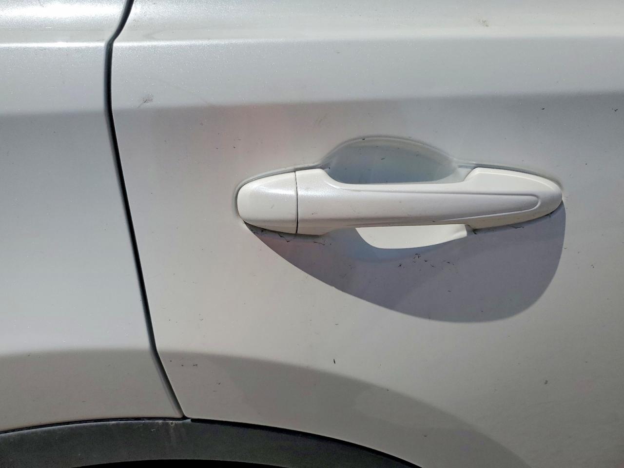 2015 Toyota Rav4 Limited White vin: 2T3DFREV7FW365028