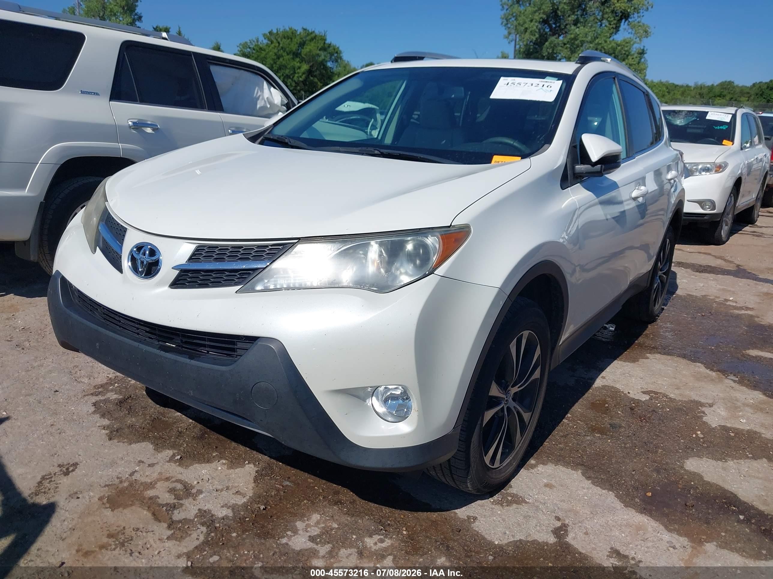 2015 Toyota Rav4 Limited White vin: 2T3DFREV7FW400425
