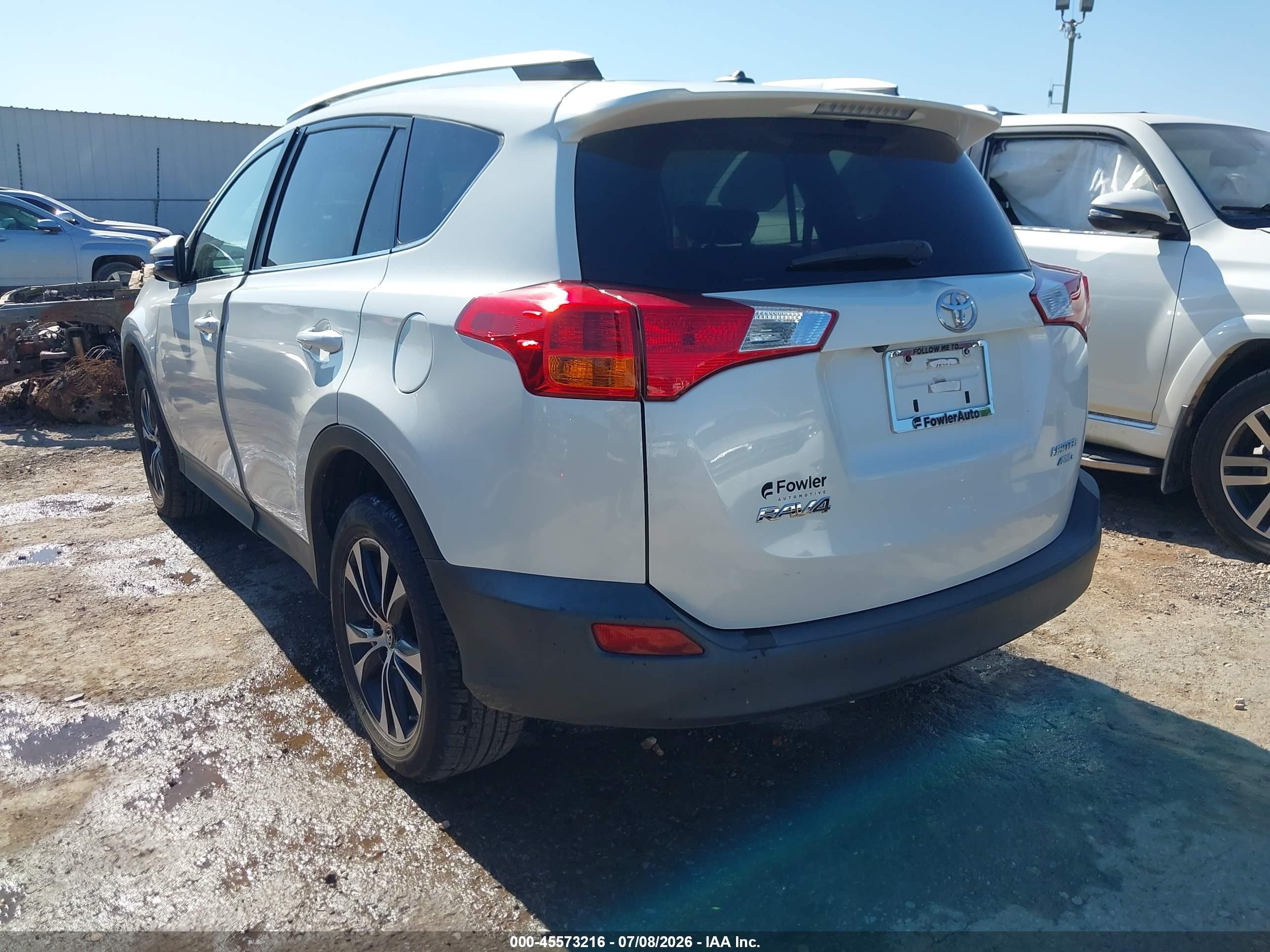 2015 Toyota Rav4 Limited White vin: 2T3DFREV7FW400425