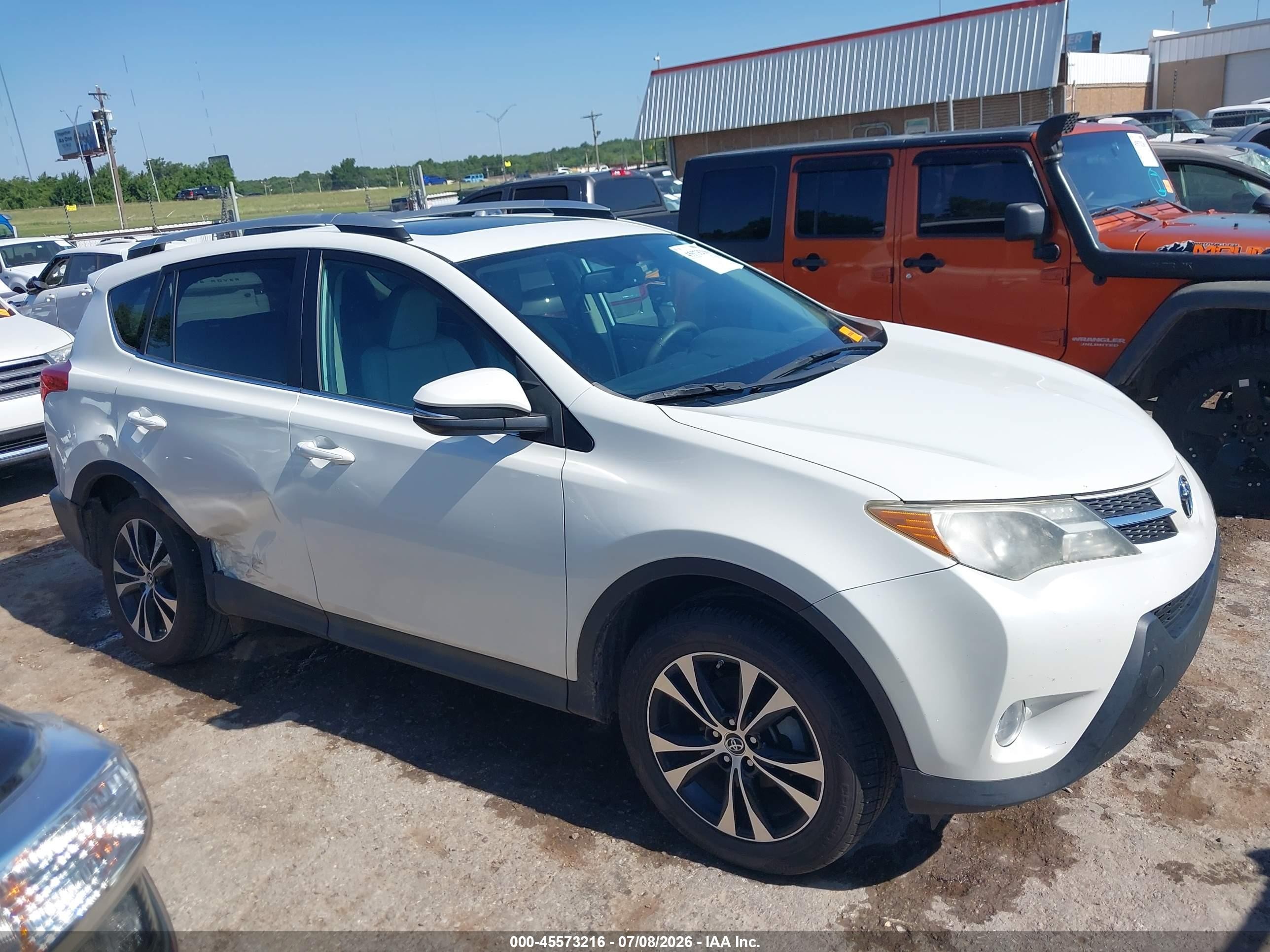 2015 Toyota Rav4 Limited White vin: 2T3DFREV7FW400425