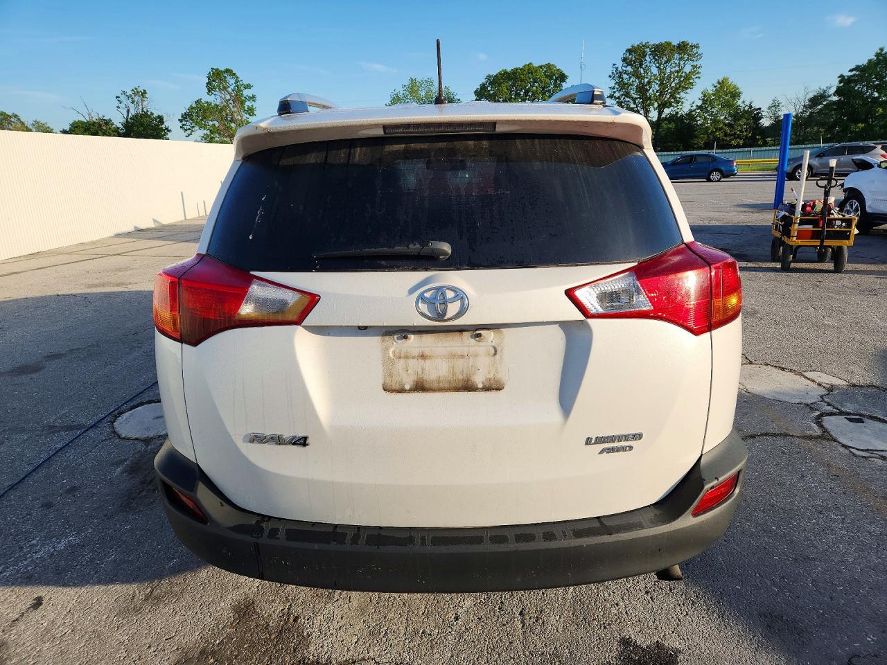 2013 Toyota Rav4 Limited White vin: 2T3DFREV8DW039266