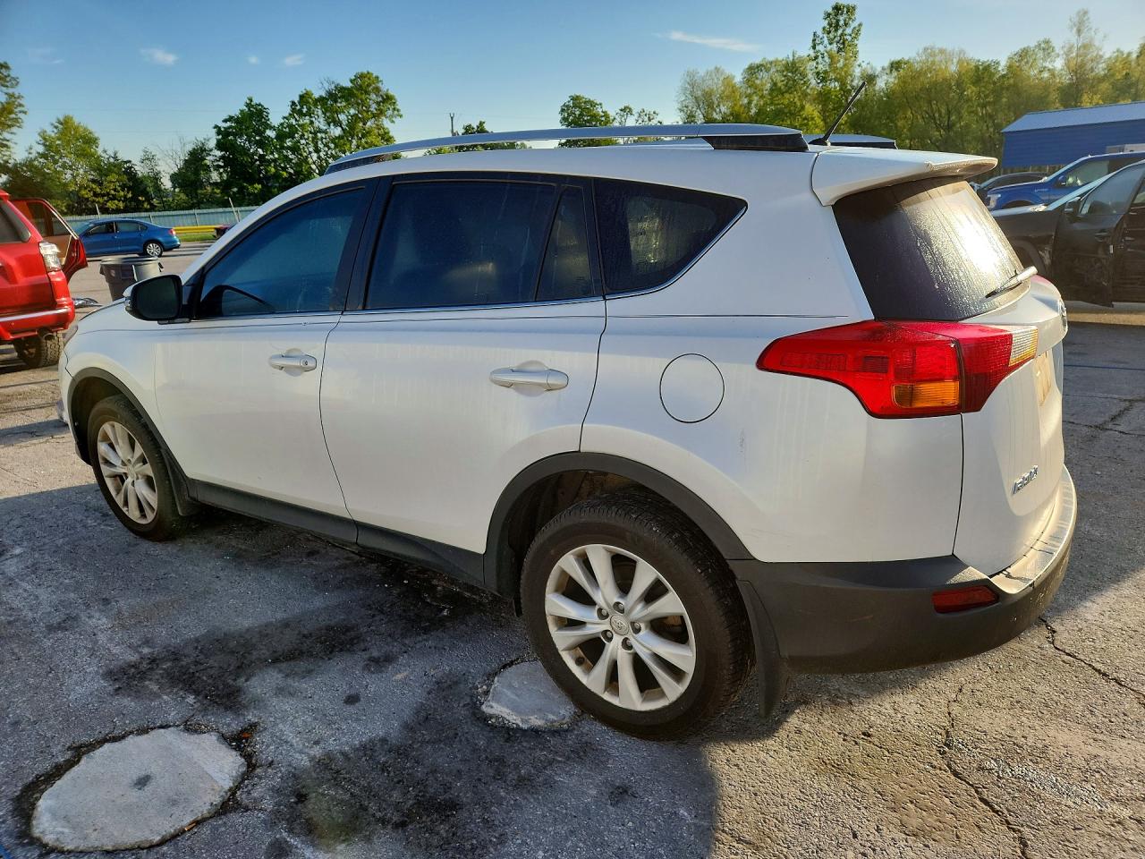 2013 Toyota Rav4 Limited White vin: 2T3DFREV8DW039266