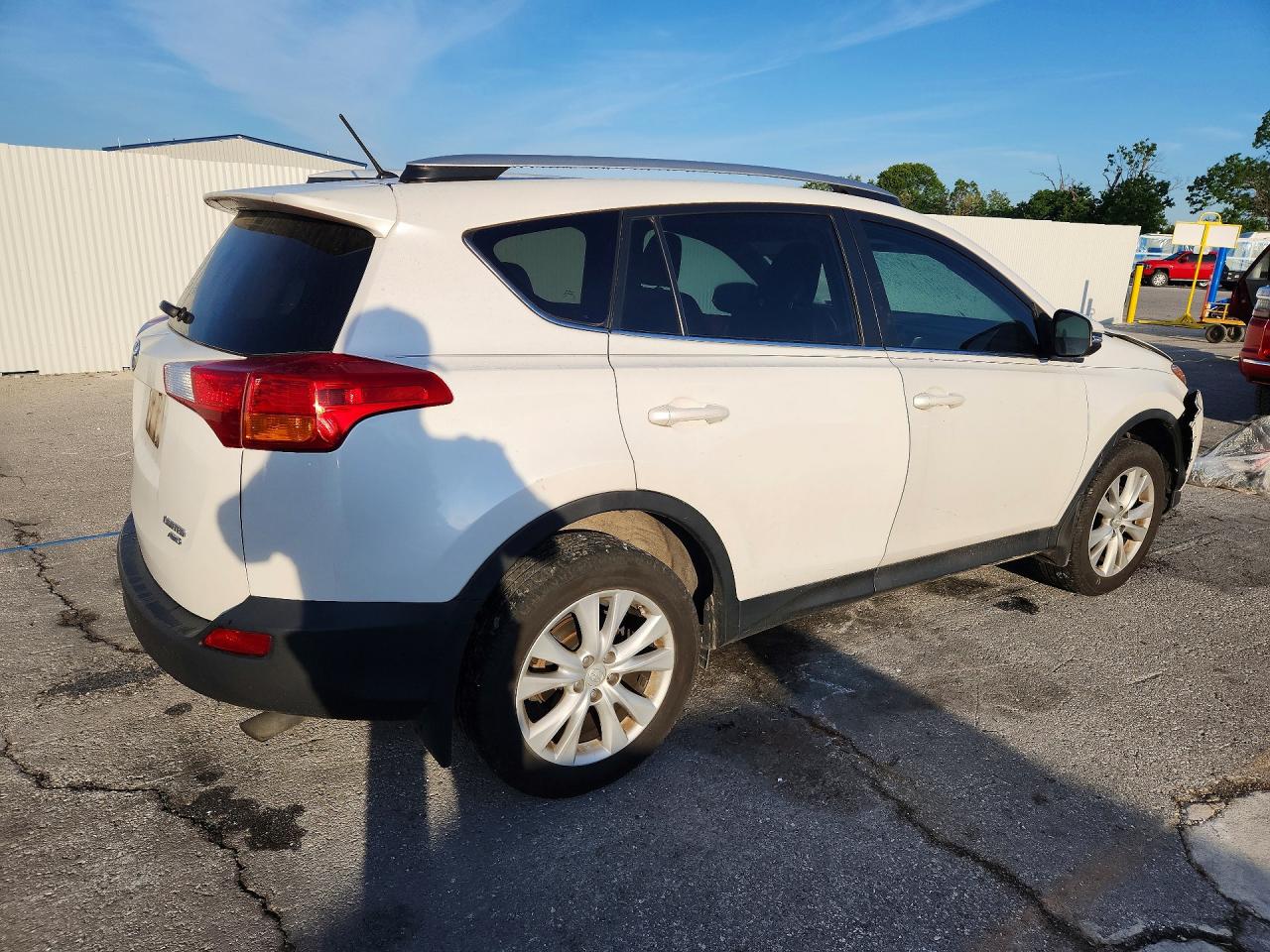 2013 Toyota Rav4 Limited White vin: 2T3DFREV8DW039266