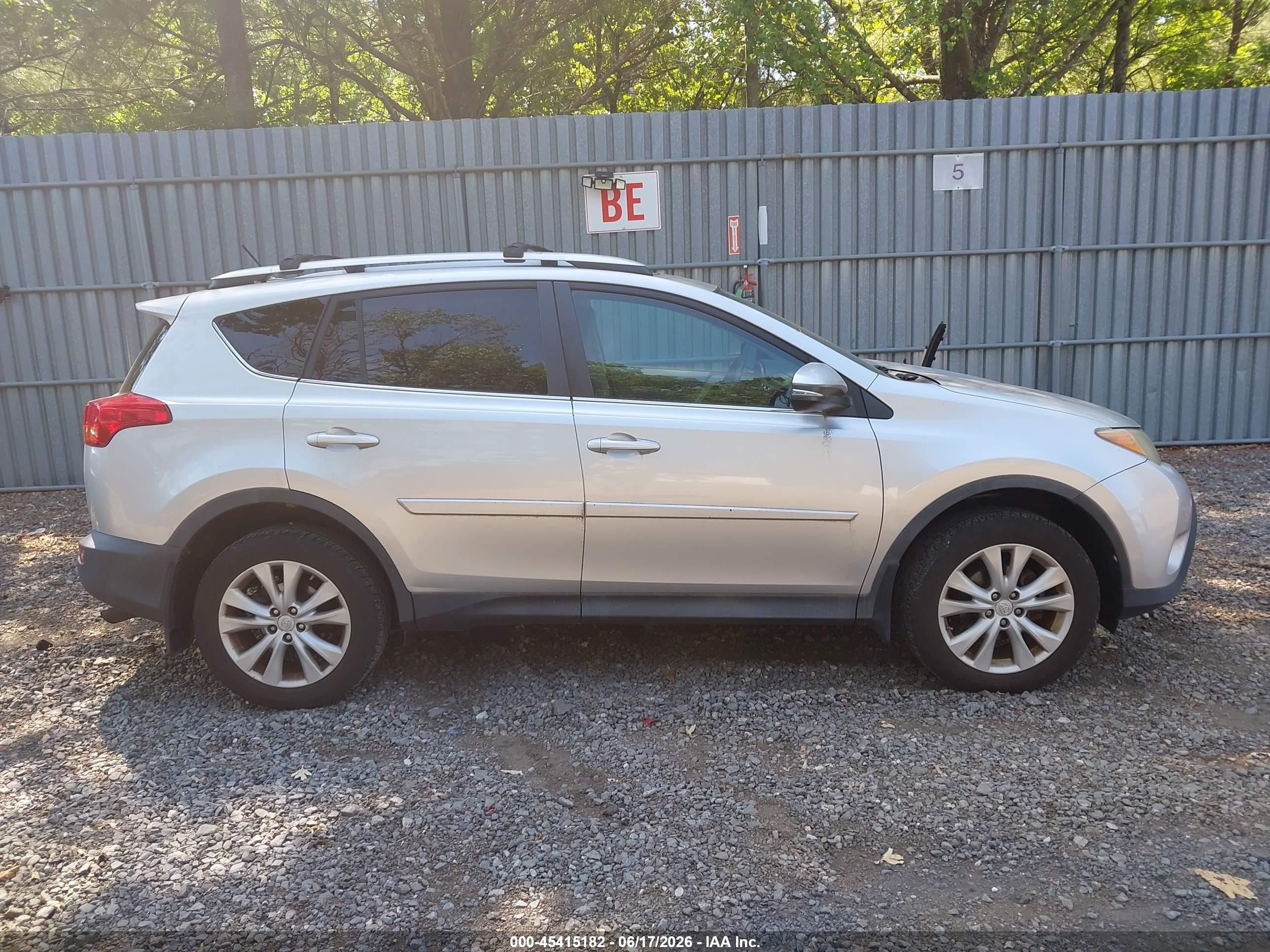 2013 Toyota Rav4 Limited Silver vin: 2T3DFREV8DW073496