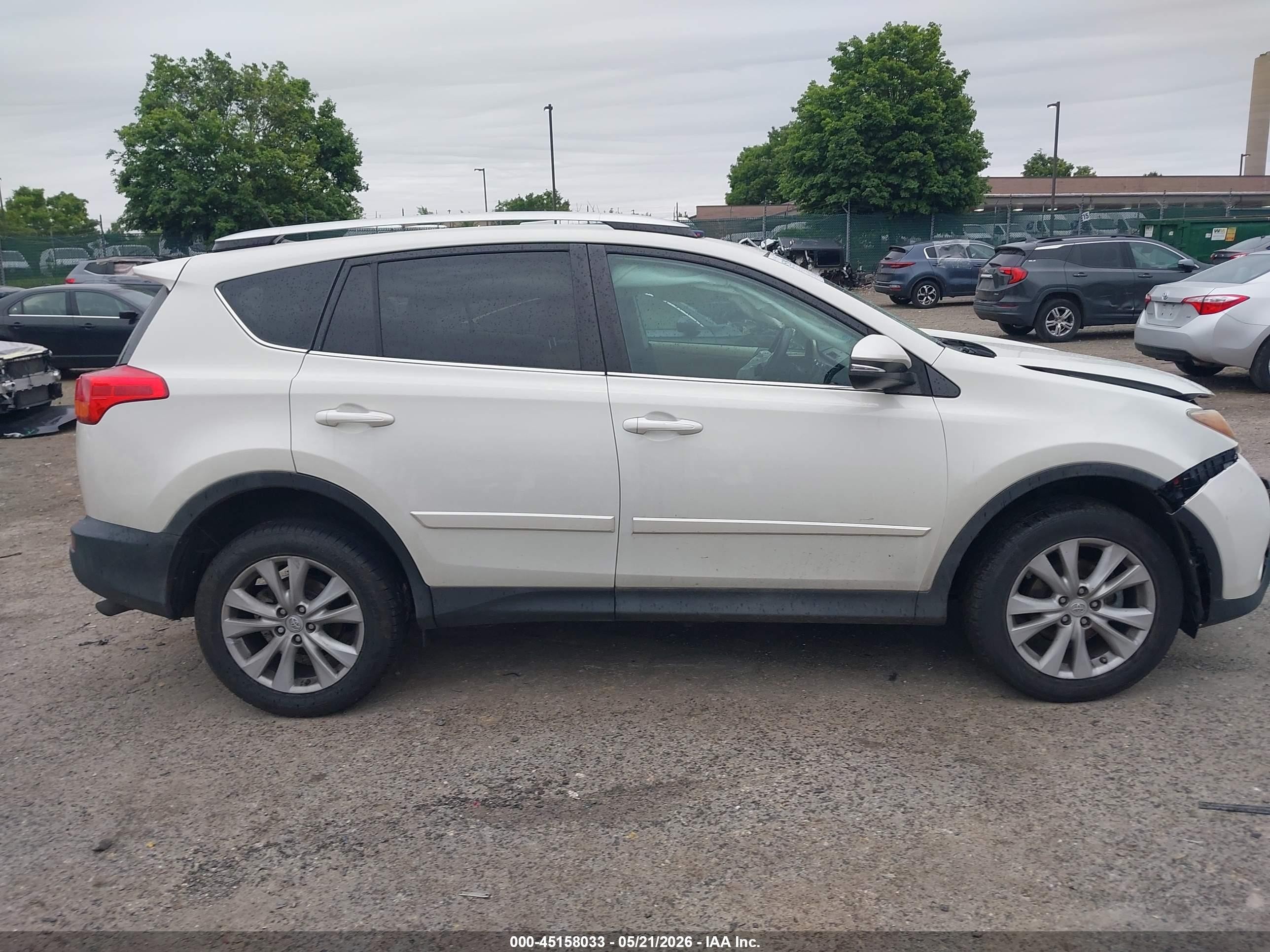 2013 Toyota Rav4 Limited White vin: 2T3DFREV8DW085387
