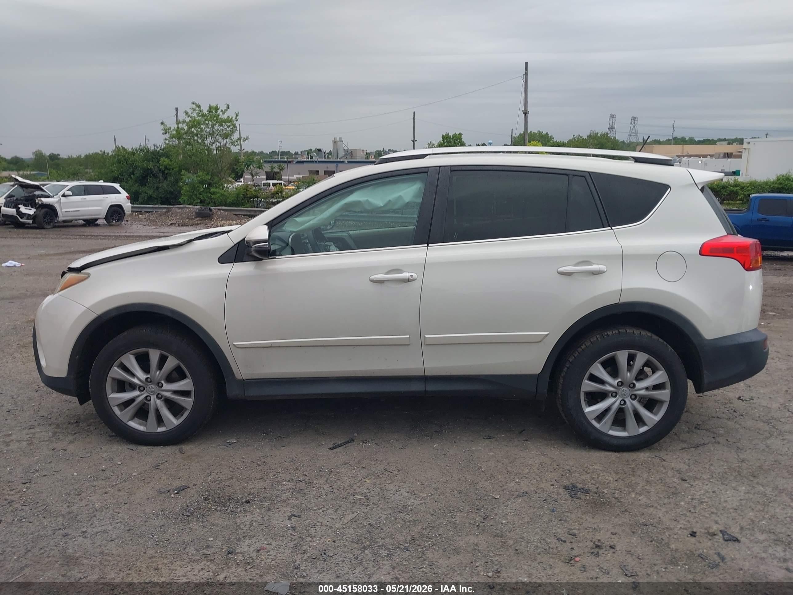 2013 Toyota Rav4 Limited White vin: 2T3DFREV8DW085387