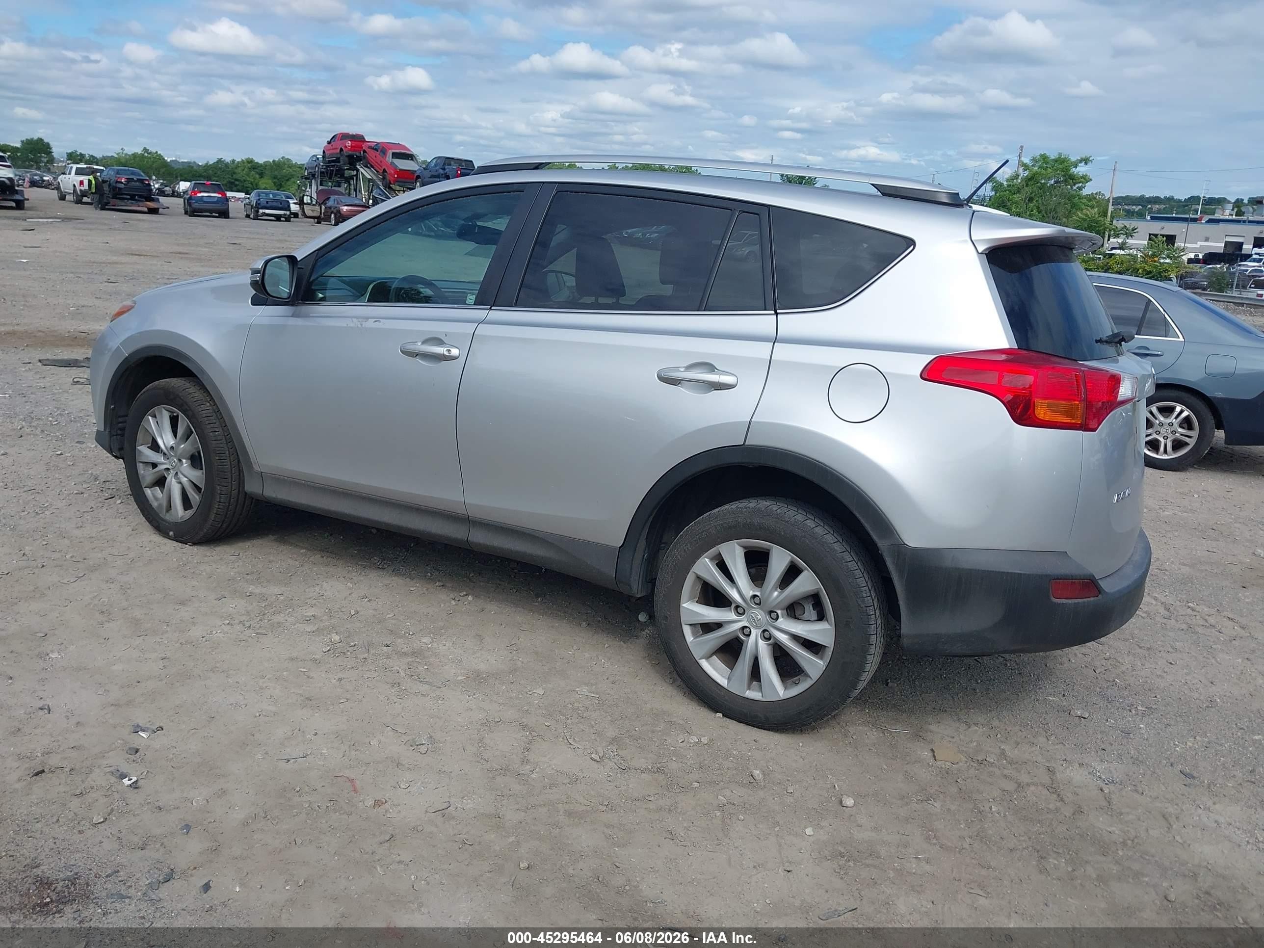 2015 Toyota Rav4 Limited Silver vin: 2T3DFREV8FW294504