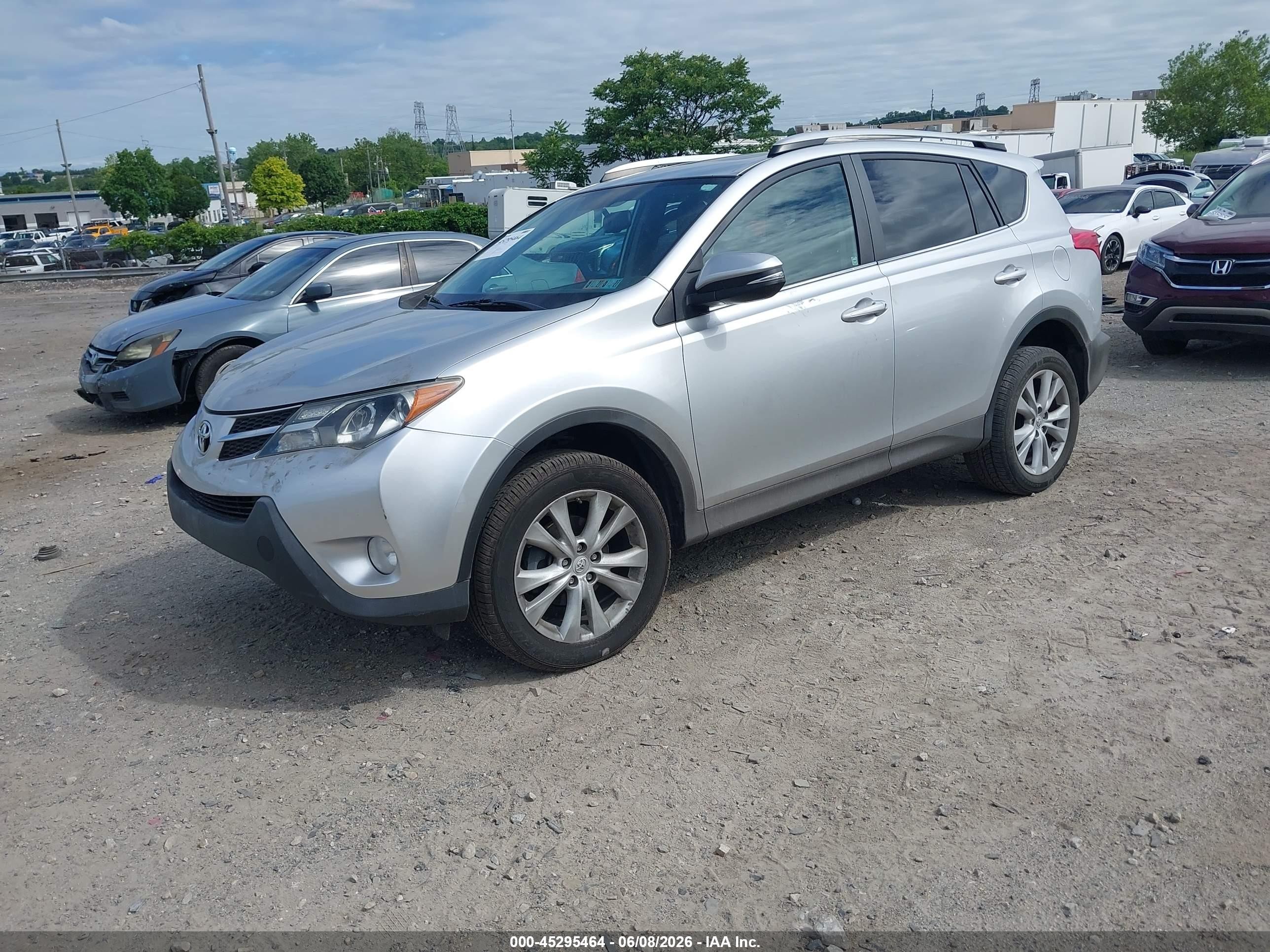 2015 Toyota Rav4 Limited Silver vin: 2T3DFREV8FW294504