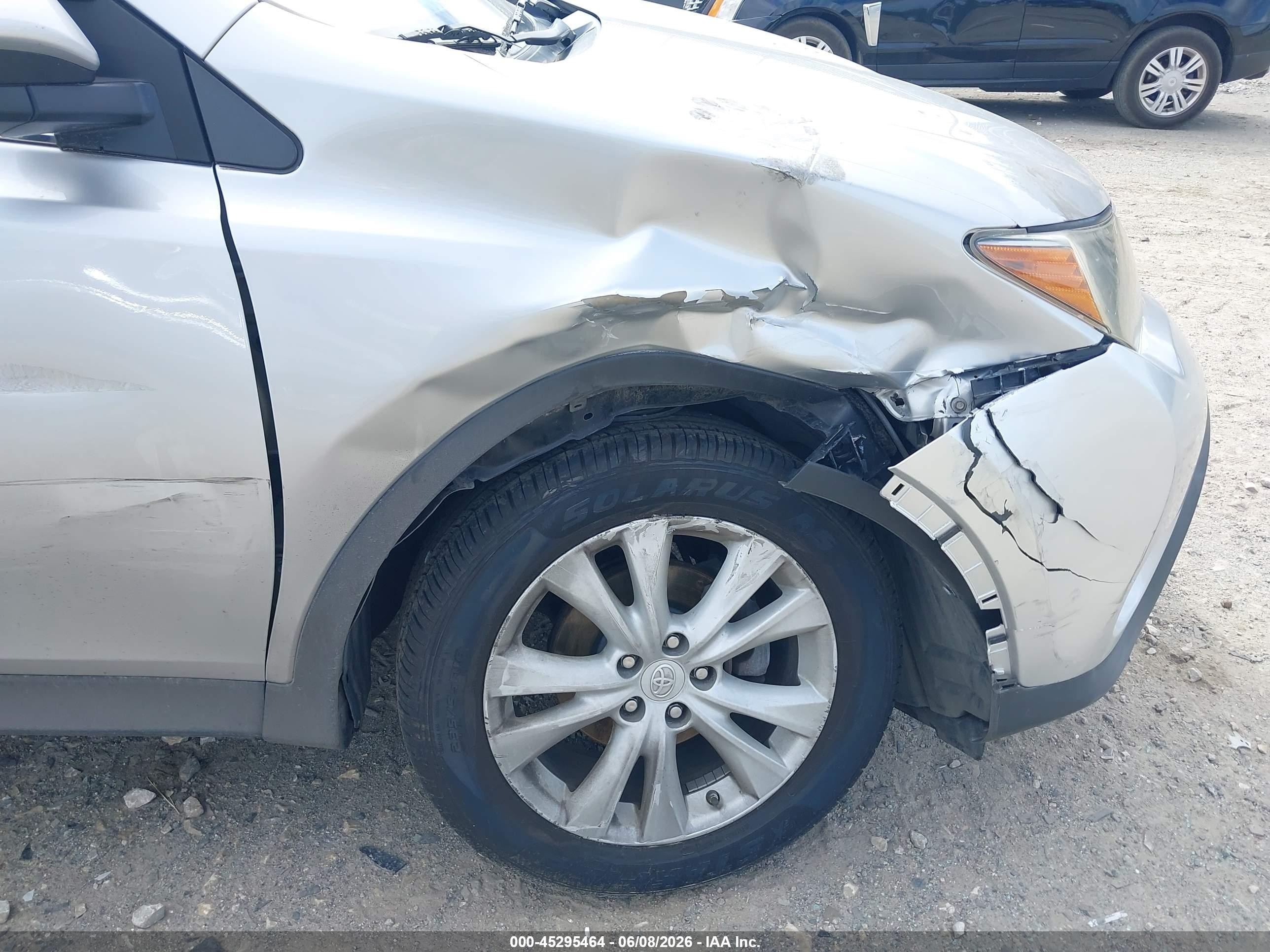 2015 Toyota Rav4 Limited Silver vin: 2T3DFREV8FW294504