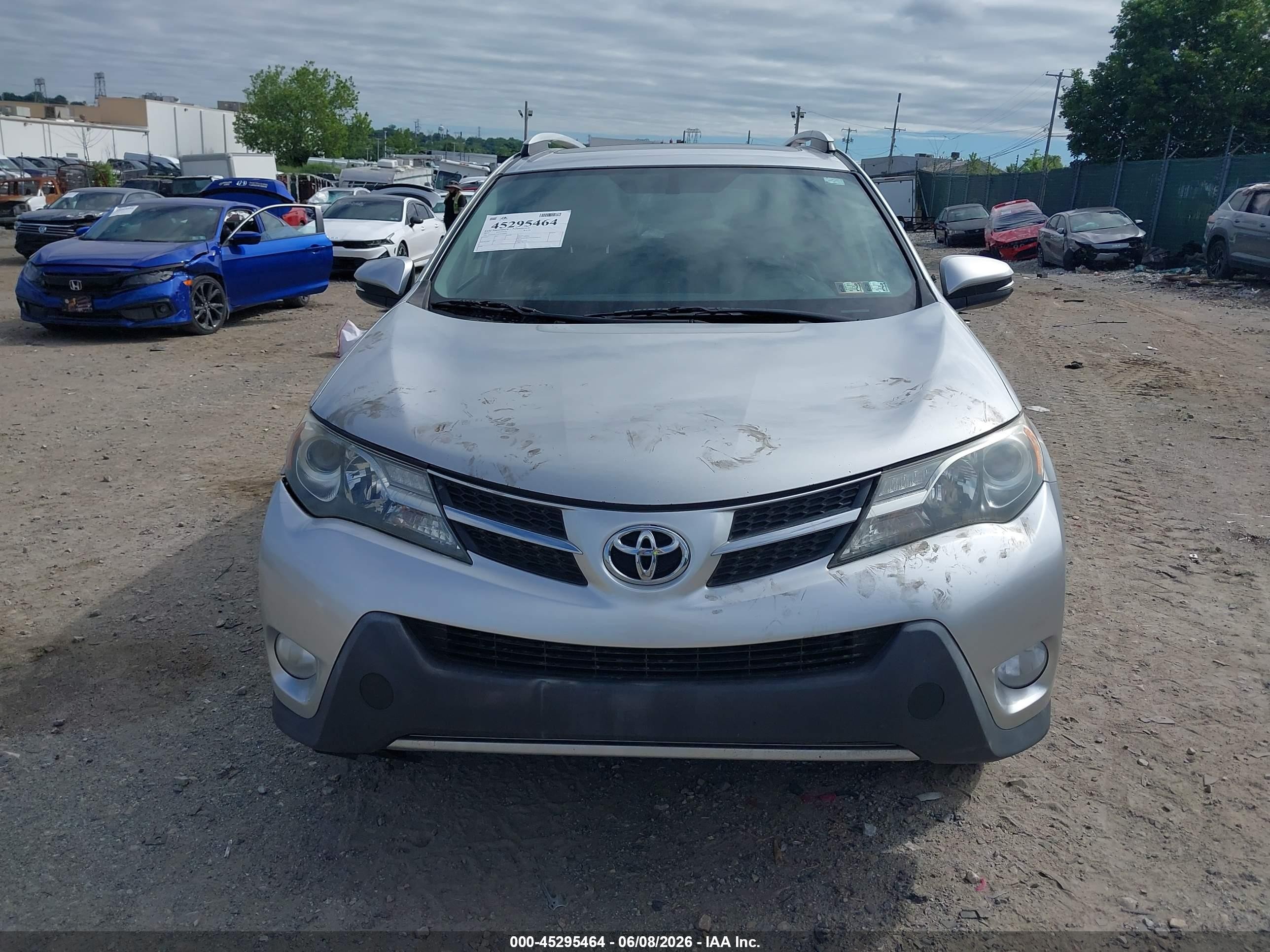 2015 Toyota Rav4 Limited Silver vin: 2T3DFREV8FW294504