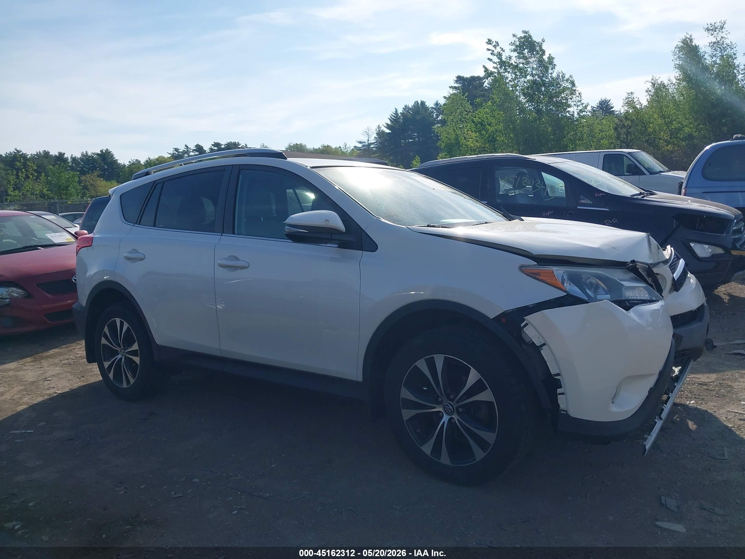 2015 Toyota Rav4 Limited White vin: 2T3DFREV8FW323693