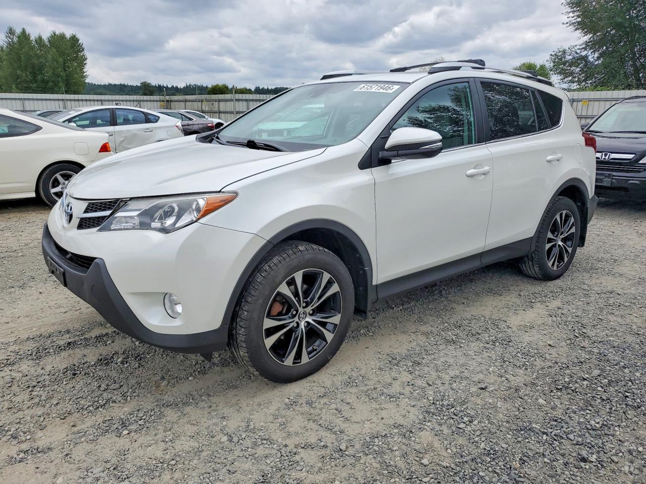 2015 Toyota Rav4 Limited Белый vin: 2T3DFREV8FW373834