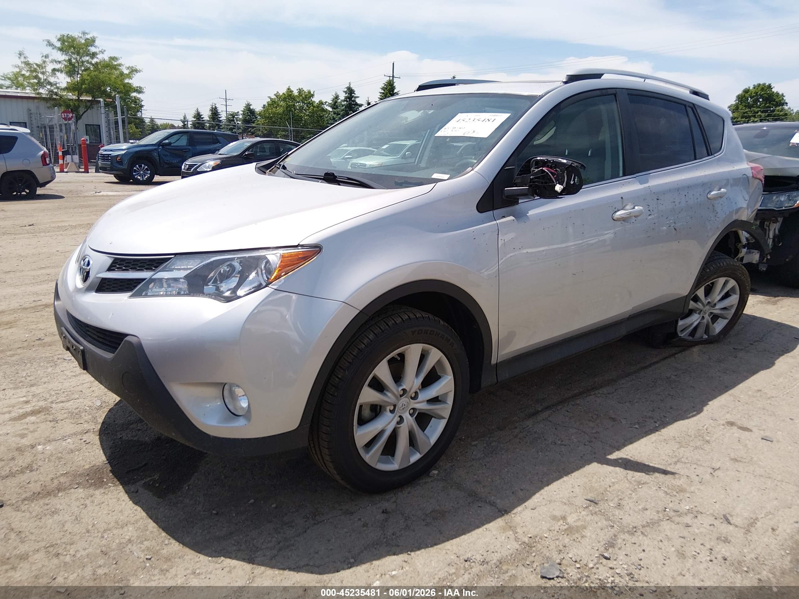 2015 Toyota Rav4 Limited Серебряный vin: 2T3DFREV9FW270549