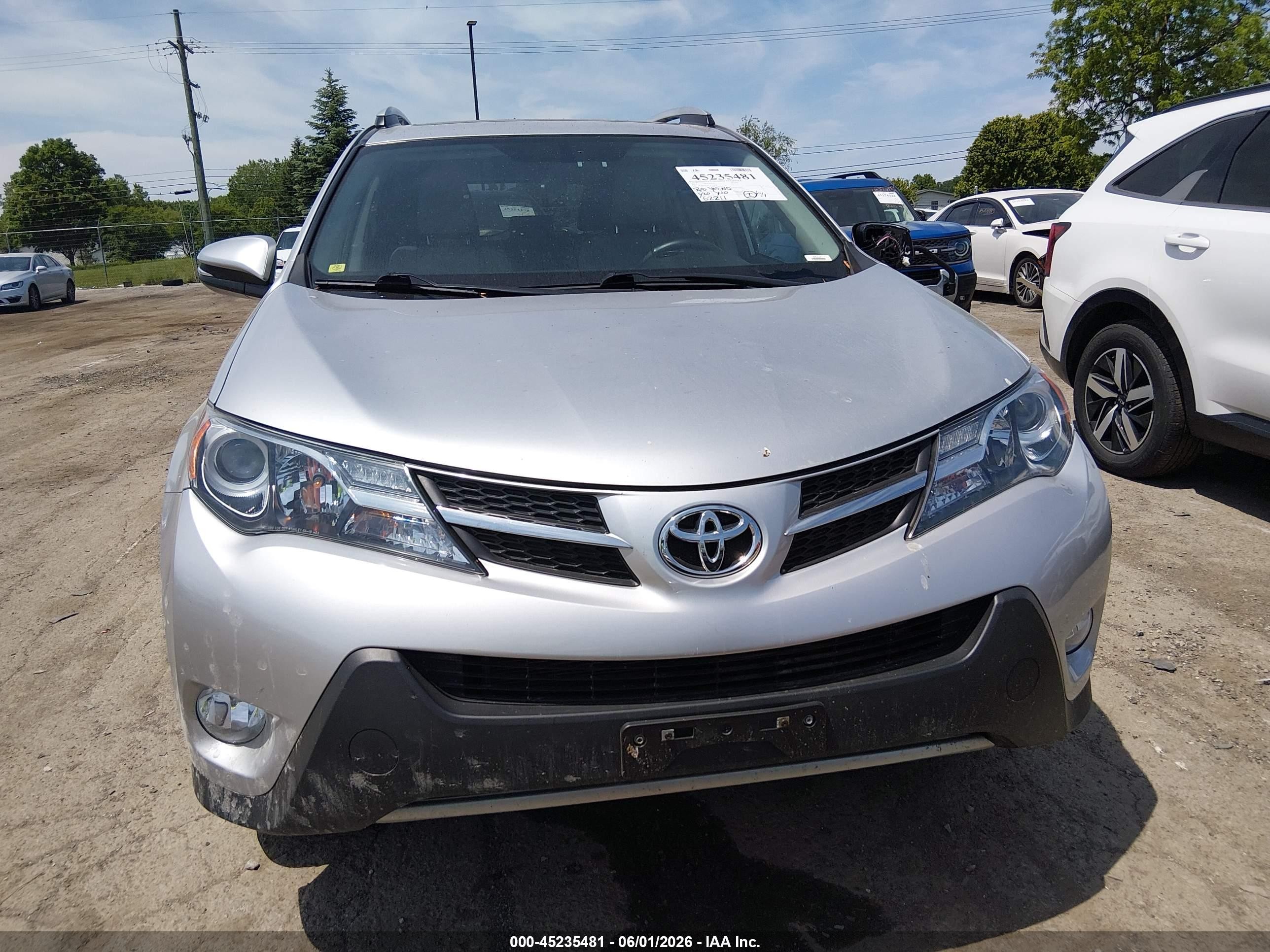 2015 Toyota Rav4 Limited Серебряный vin: 2T3DFREV9FW270549
