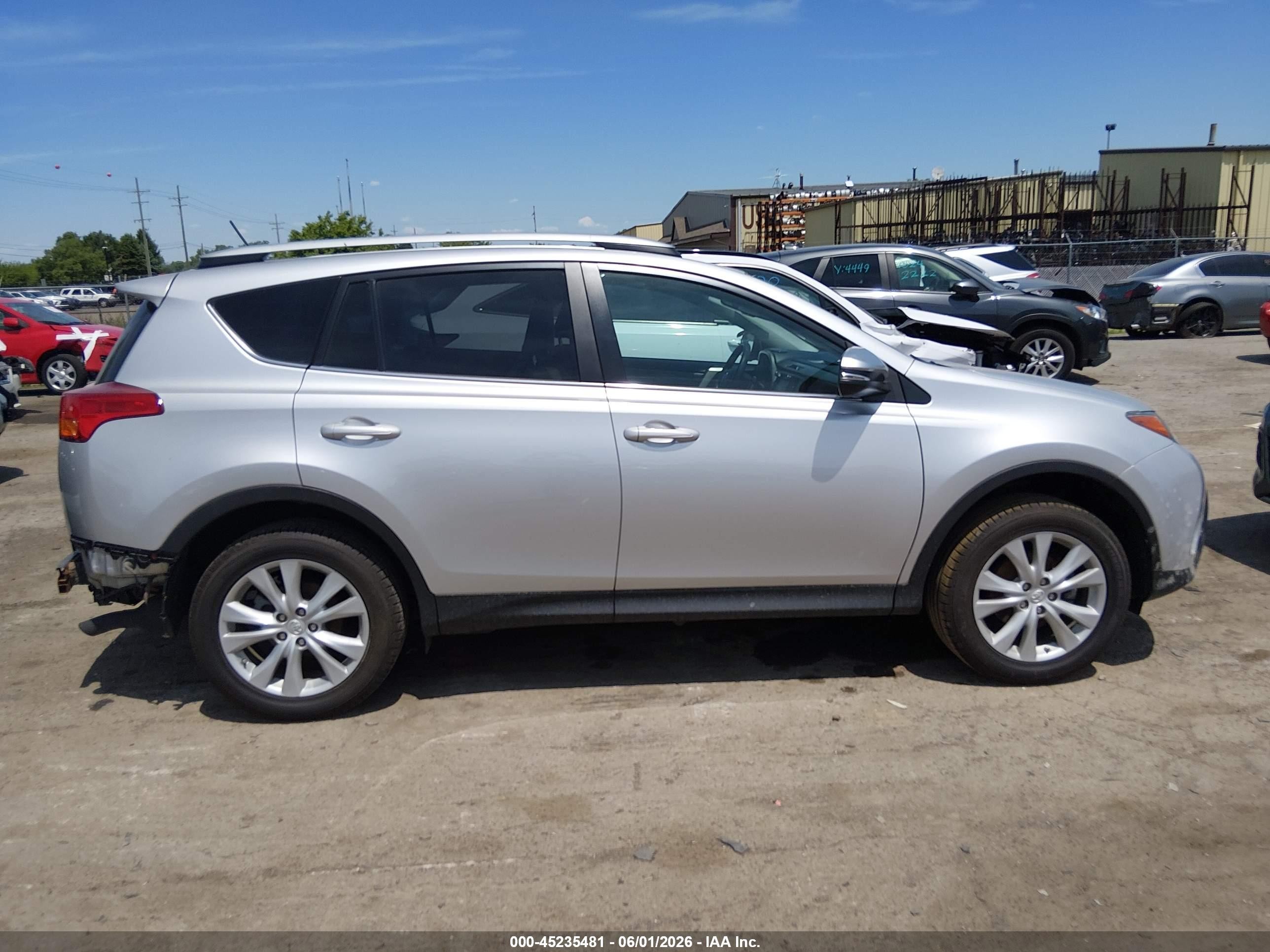 2015 Toyota Rav4 Limited Серебряный vin: 2T3DFREV9FW270549