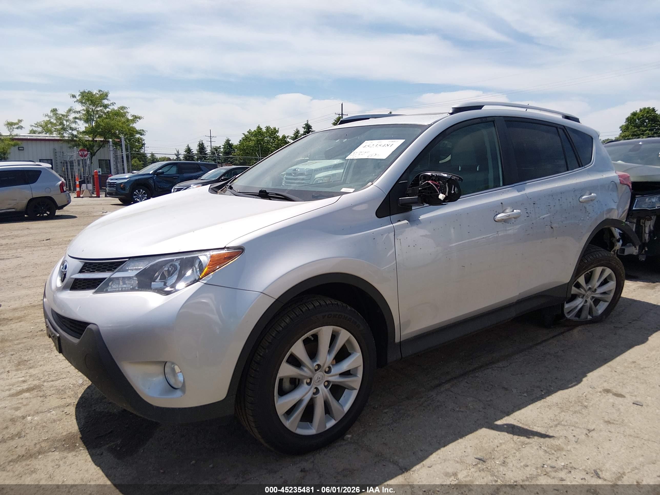 2015 Toyota Rav4 Limited Серебряный vin: 2T3DFREV9FW270549