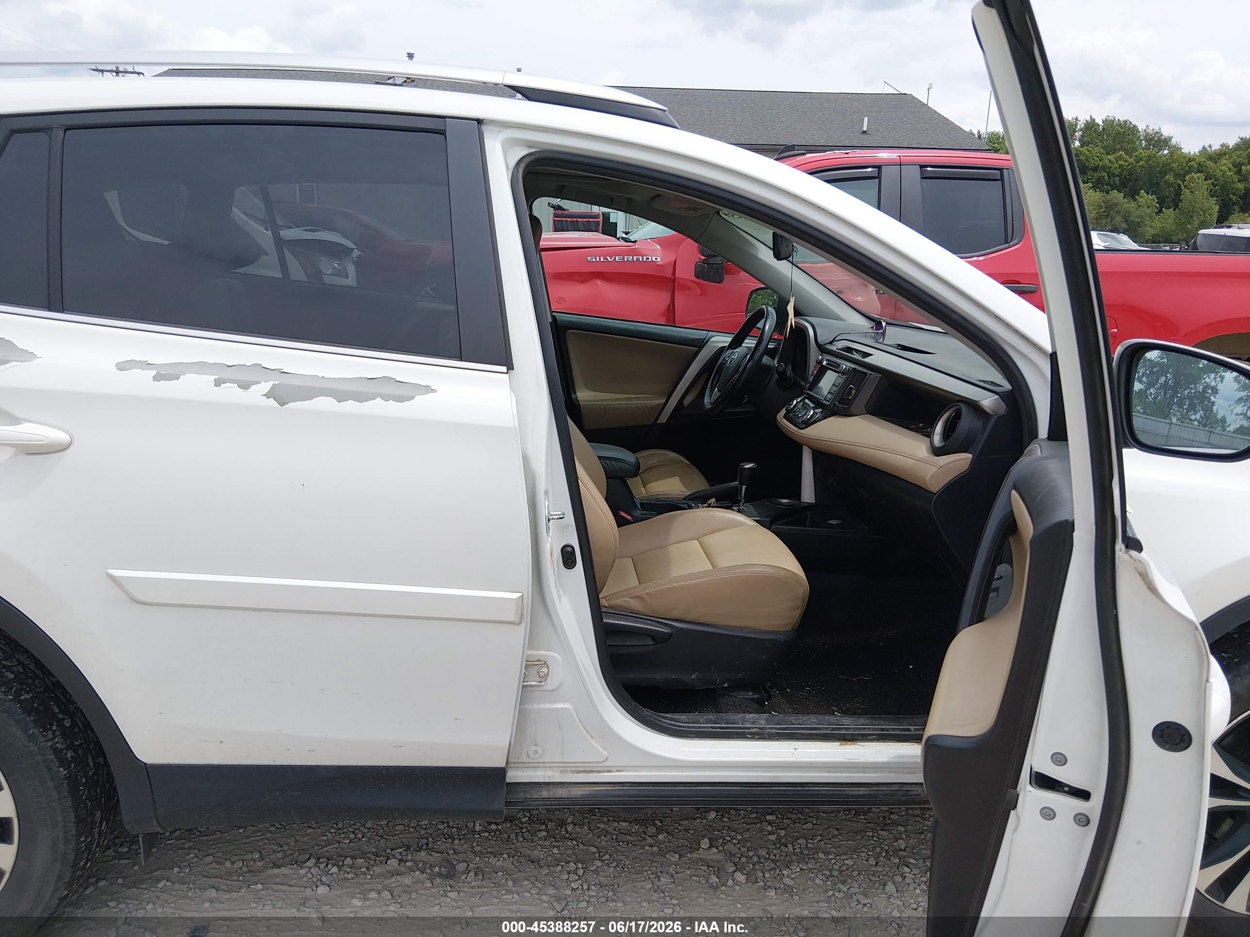 2015 Toyota Rav4 Limited White vin: 2T3DFREV9FW304991