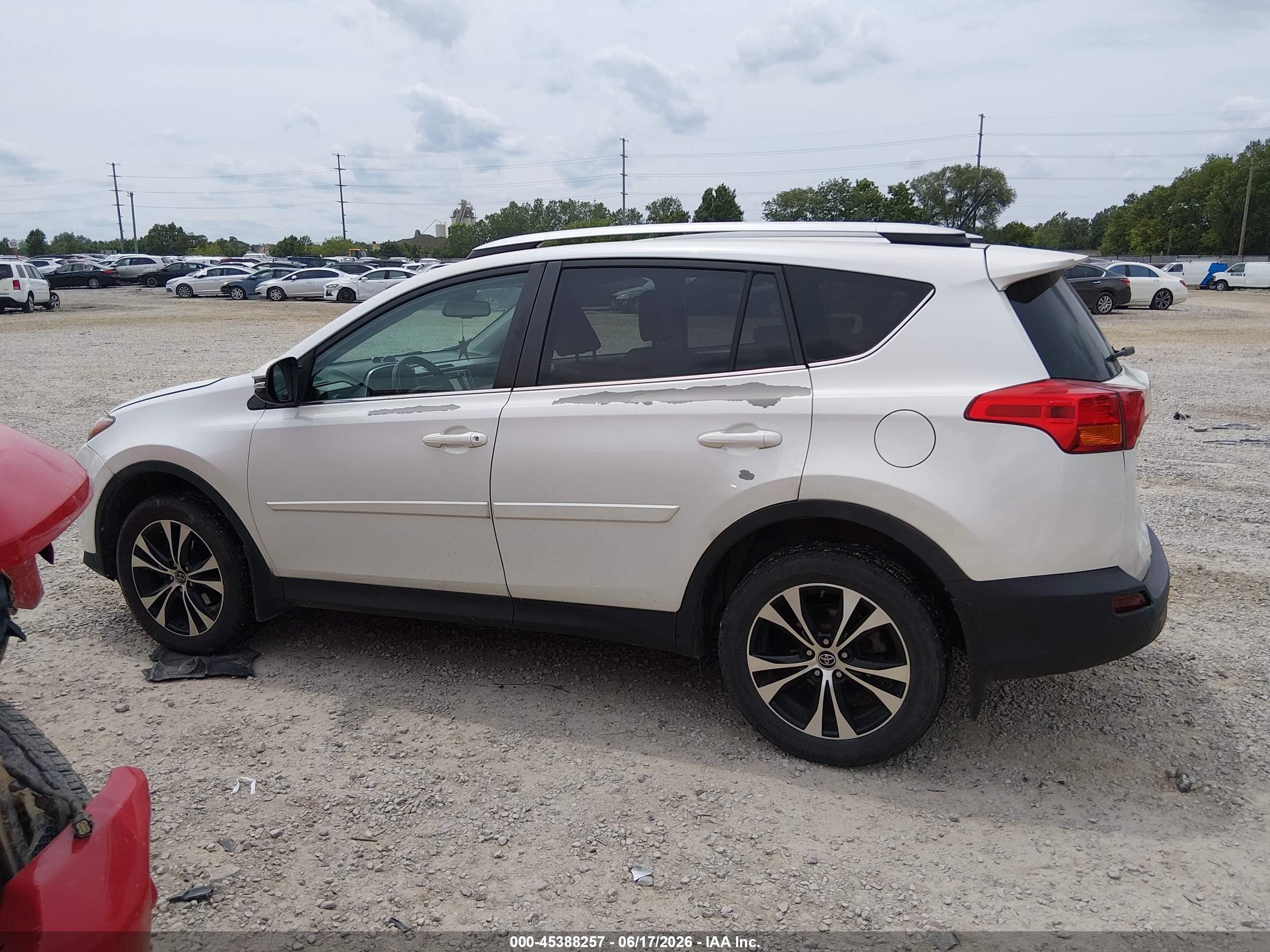 2015 Toyota Rav4 Limited White vin: 2T3DFREV9FW304991