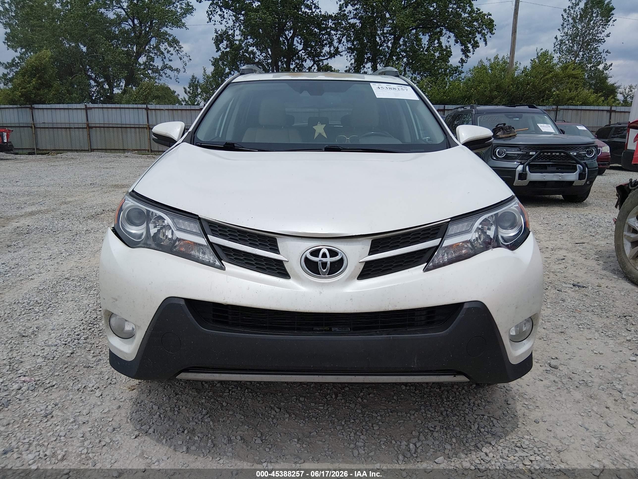 2015 Toyota Rav4 Limited White vin: 2T3DFREV9FW304991
