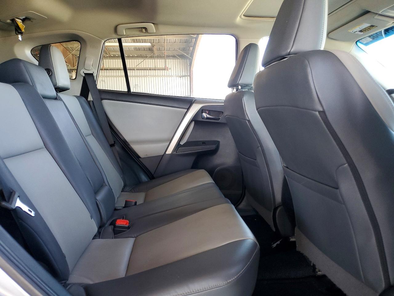 2015 Toyota Rav4 Limited Silver vin: 2T3DFREV9FW306255