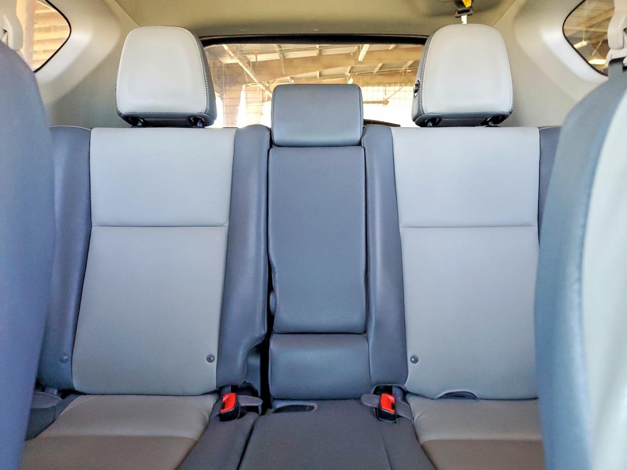 2015 Toyota Rav4 Limited Silver vin: 2T3DFREV9FW306255