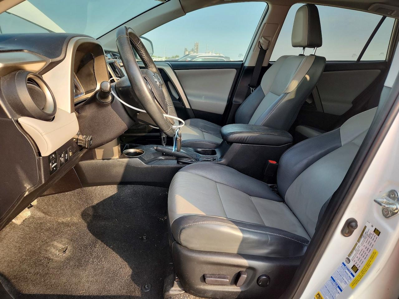 2015 Toyota Rav4 Limited White vin: 2T3DFREV9FW361059