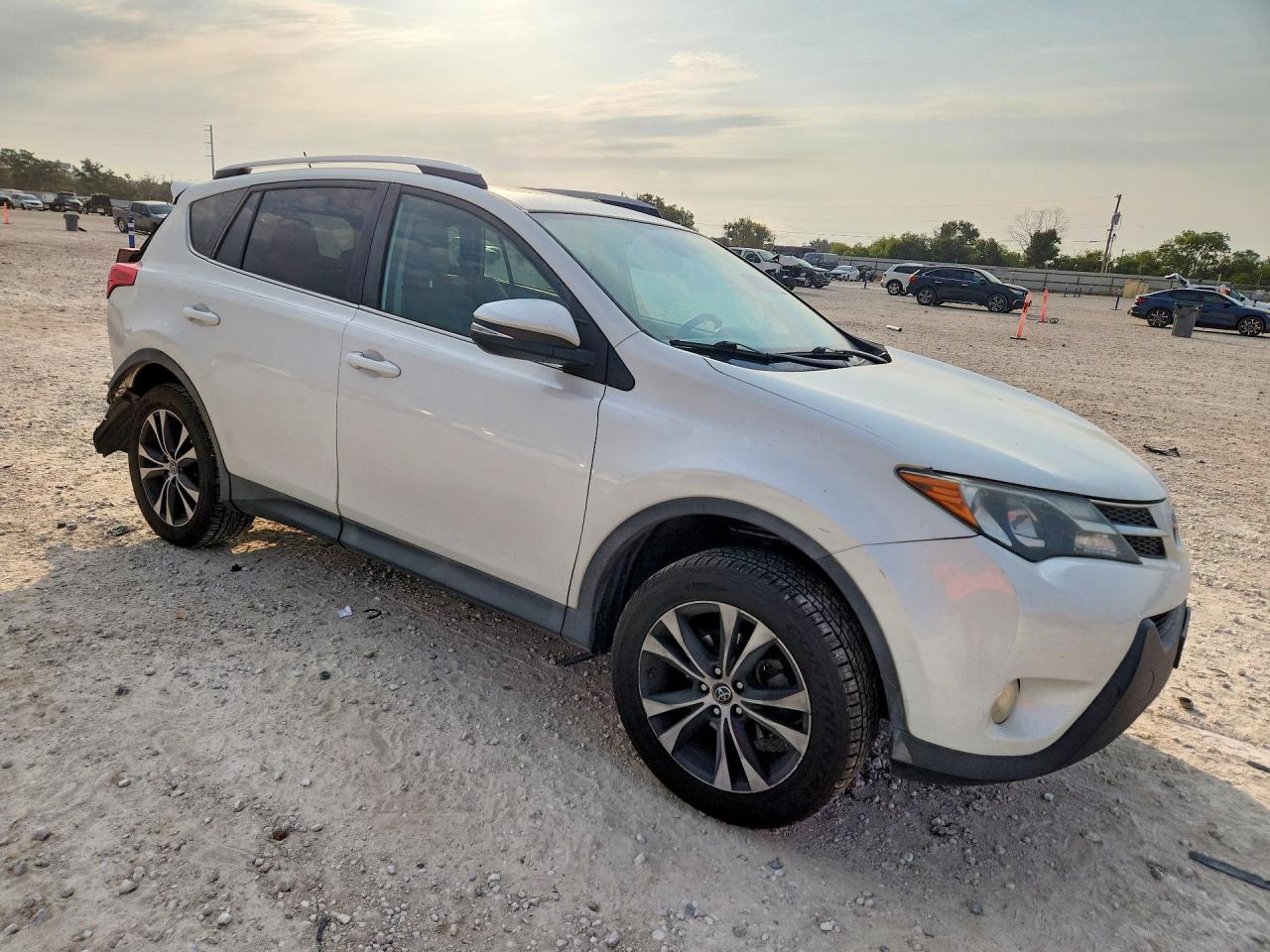 2015 Toyota Rav4 Limited White vin: 2T3DFREV9FW361059
