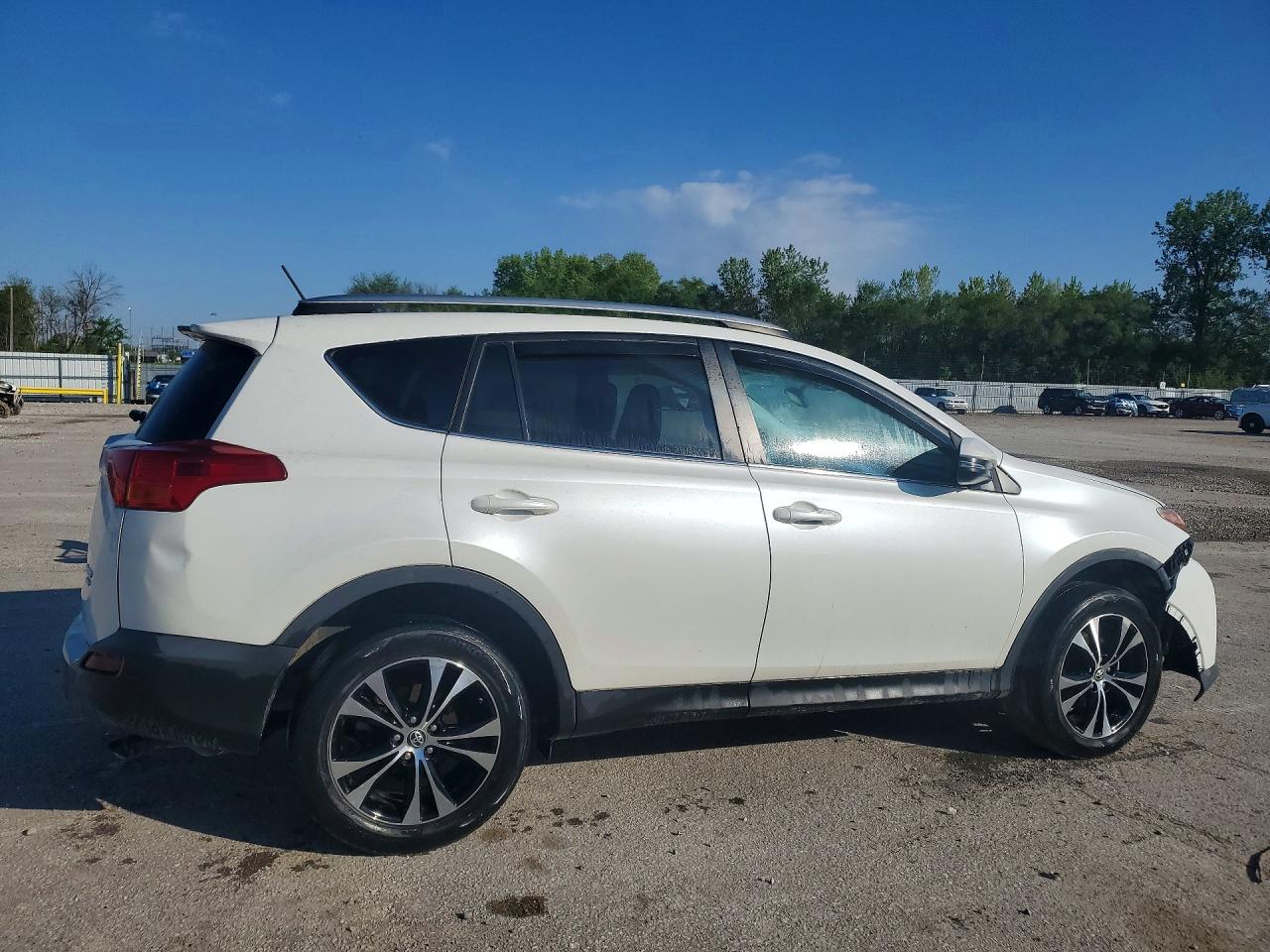 2015 Toyota Rav4 Limited White vin: 2T3DFREV9FW382901