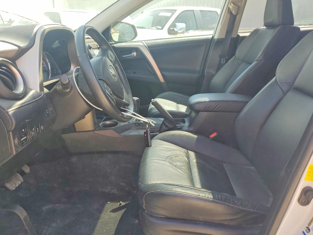 2015 Toyota Rav4 Limited White vin: 2T3DFREV9FW382901