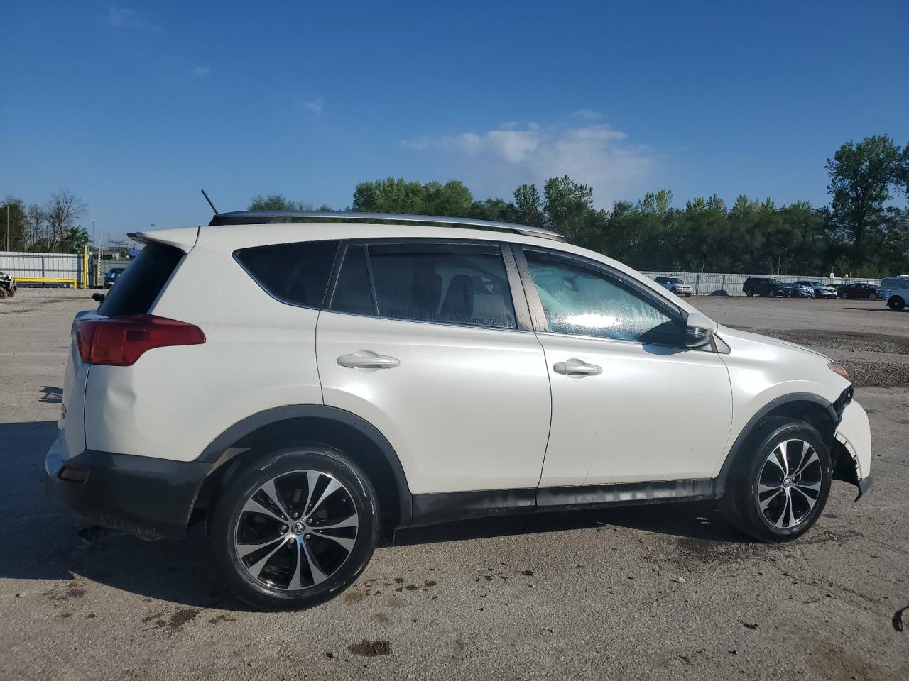 2015 Toyota Rav4 Limited White vin: 2T3DFREV9FW382901 Damage: Right Qtr Panel, Dent(S) W/ Paint Dmg, 7 To 8 Inches