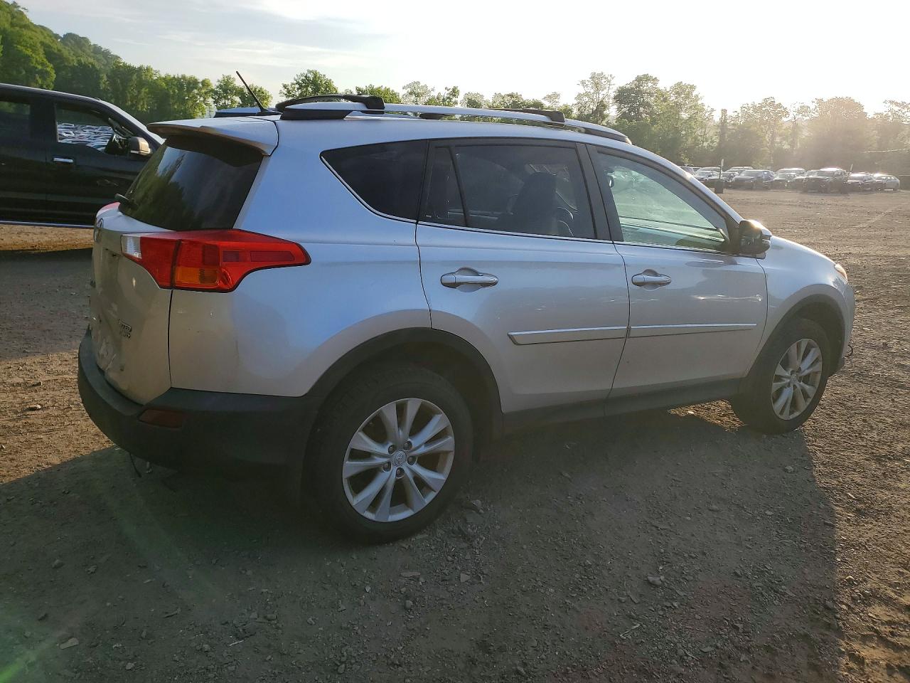 2013 Toyota Rav4 Limited Silver vin: 2T3DFREVXDW105882