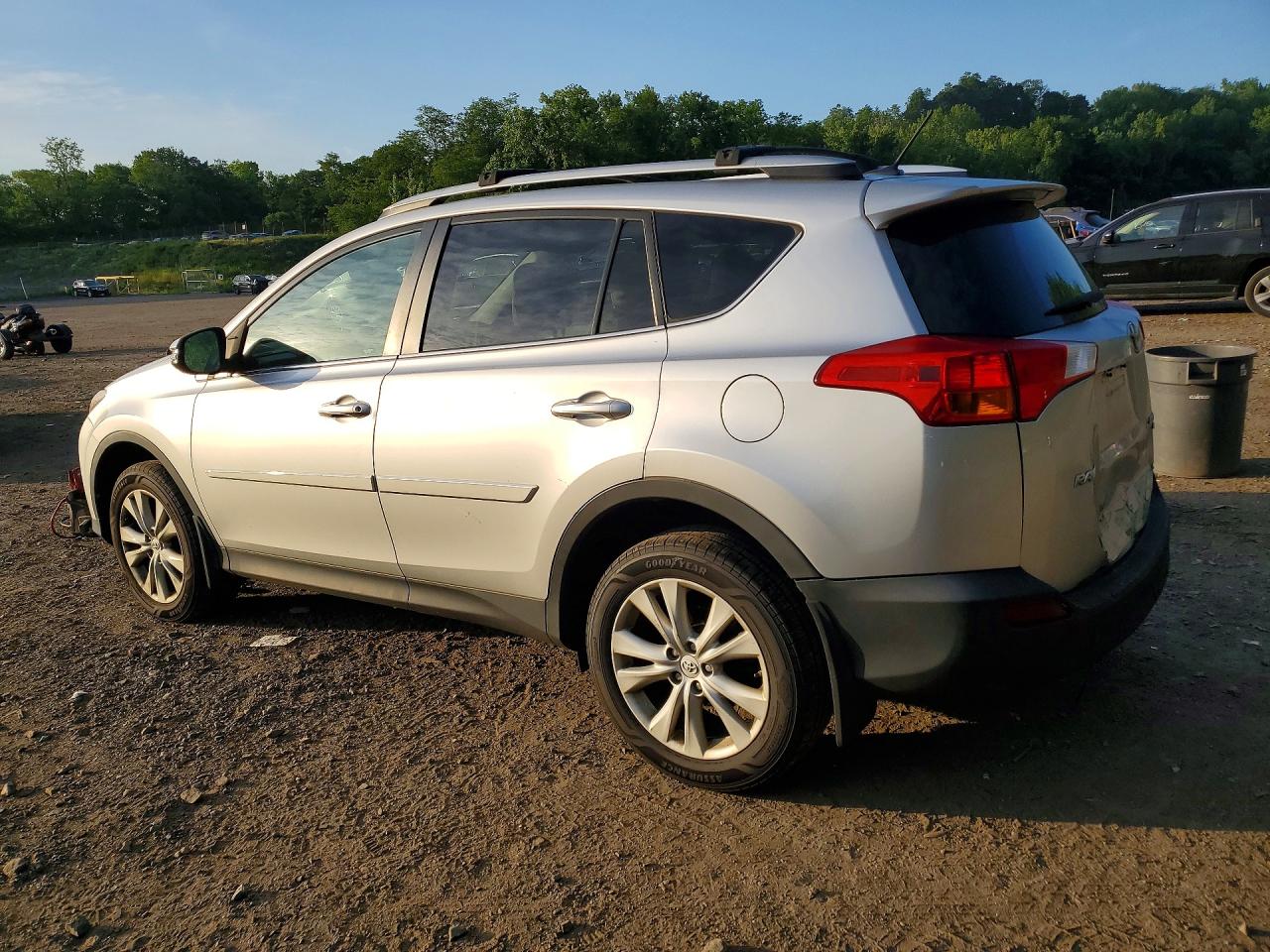 2013 Toyota Rav4 Limited Silver vin: 2T3DFREVXDW105882