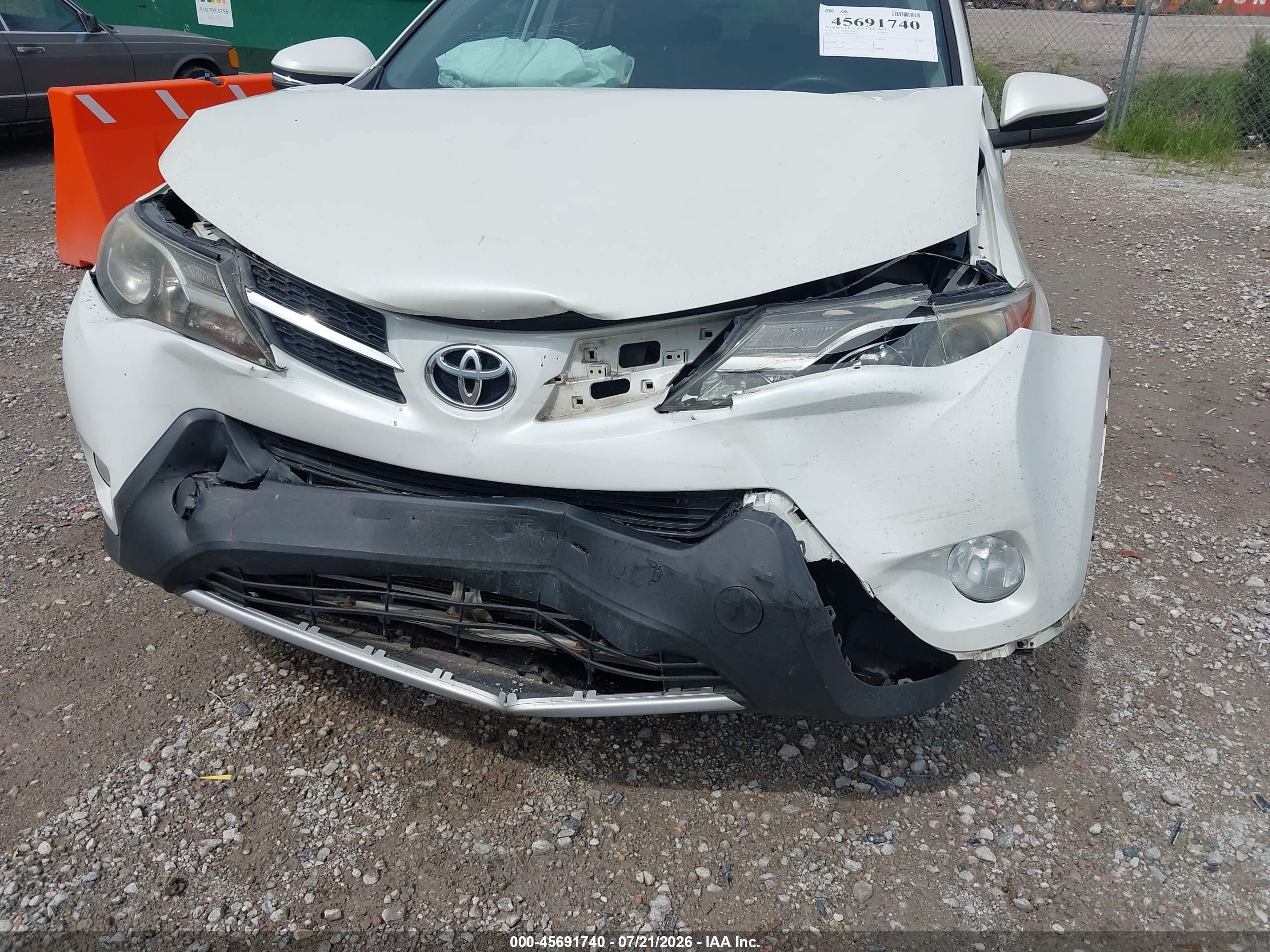 2015 Toyota Rav4 Limited White vin: 2T3DFREVXFW263254