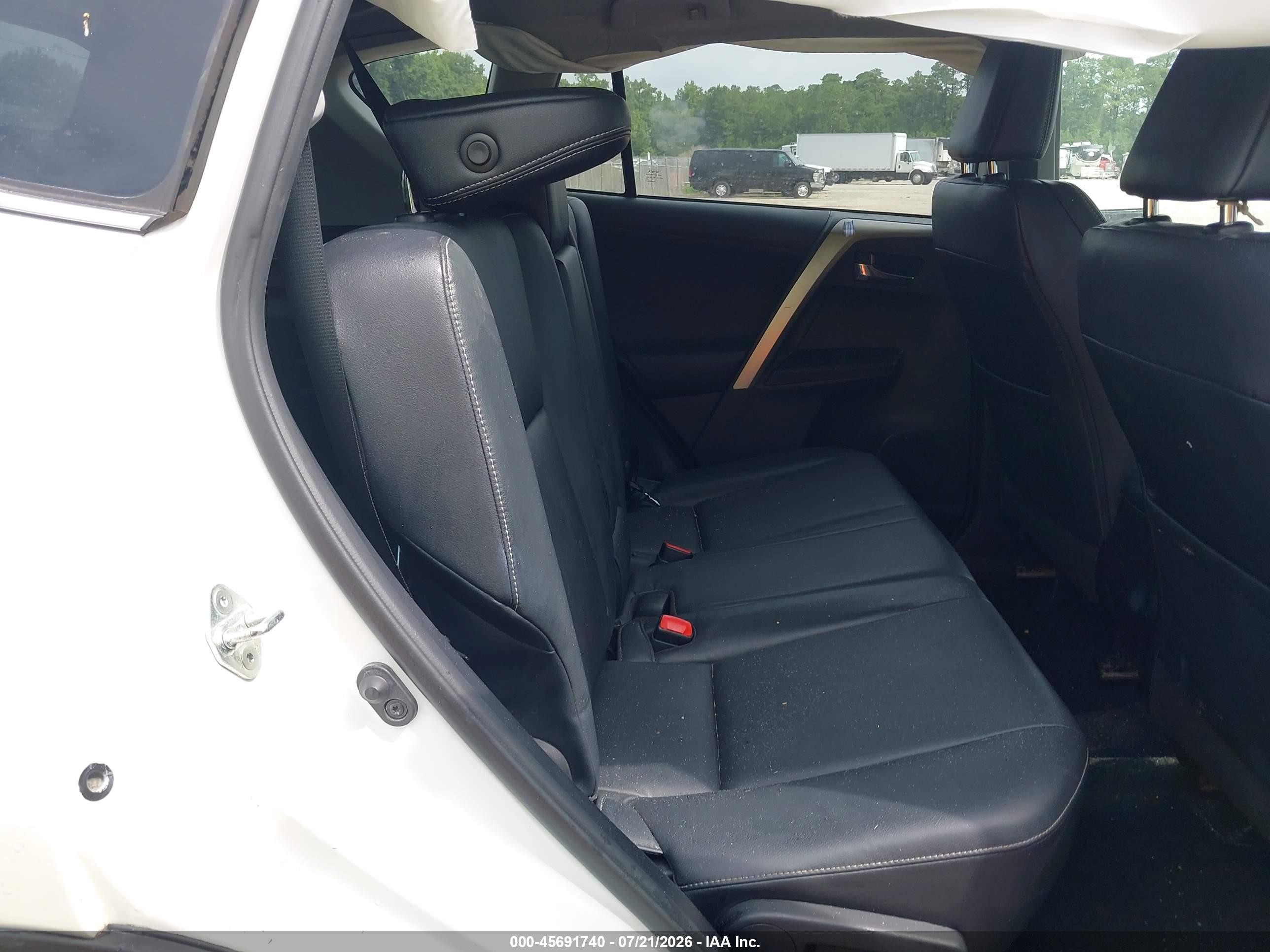 2015 Toyota Rav4 Limited White vin: 2T3DFREVXFW263254