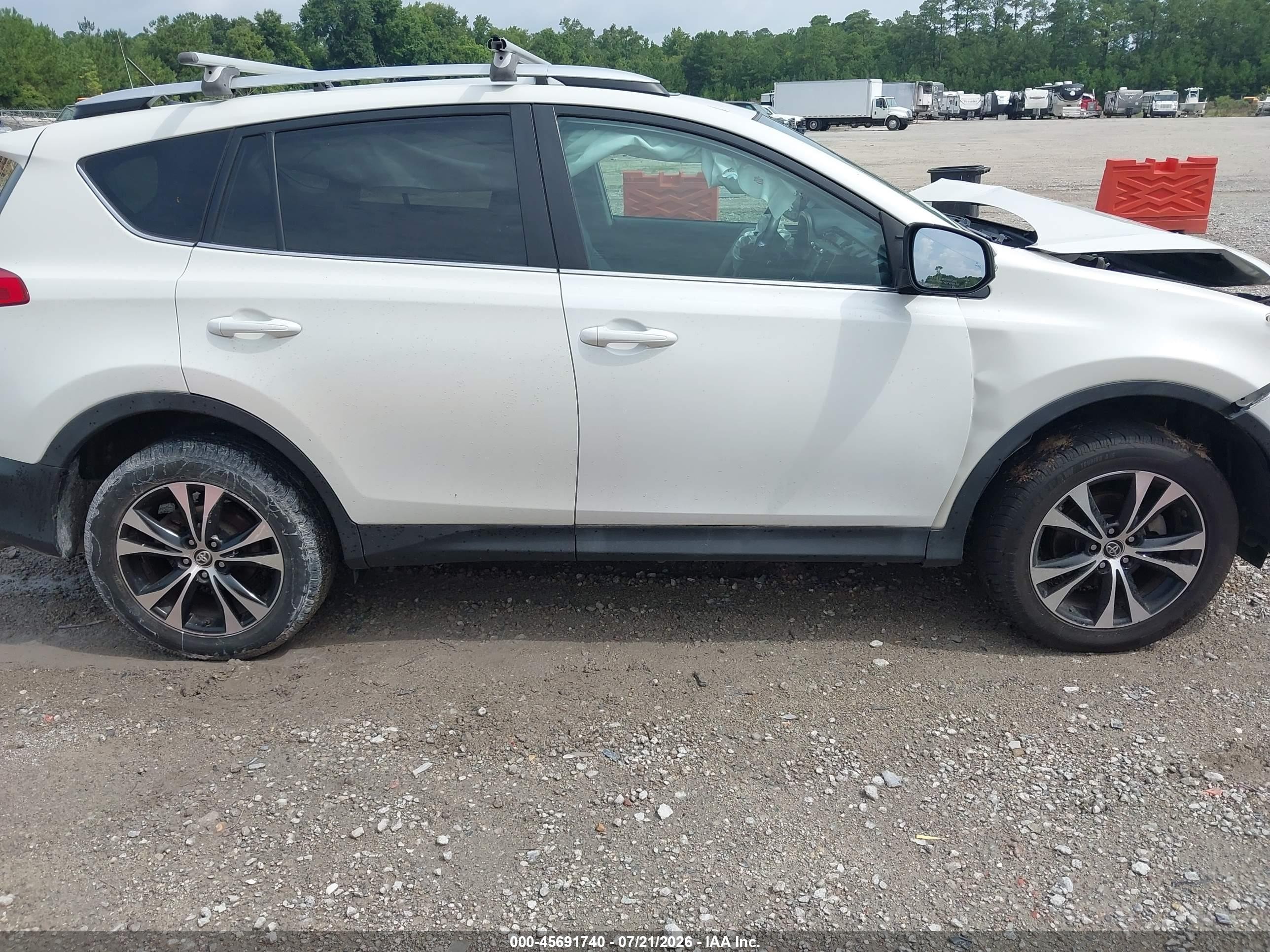 2015 Toyota Rav4 Limited White vin: 2T3DFREVXFW263254