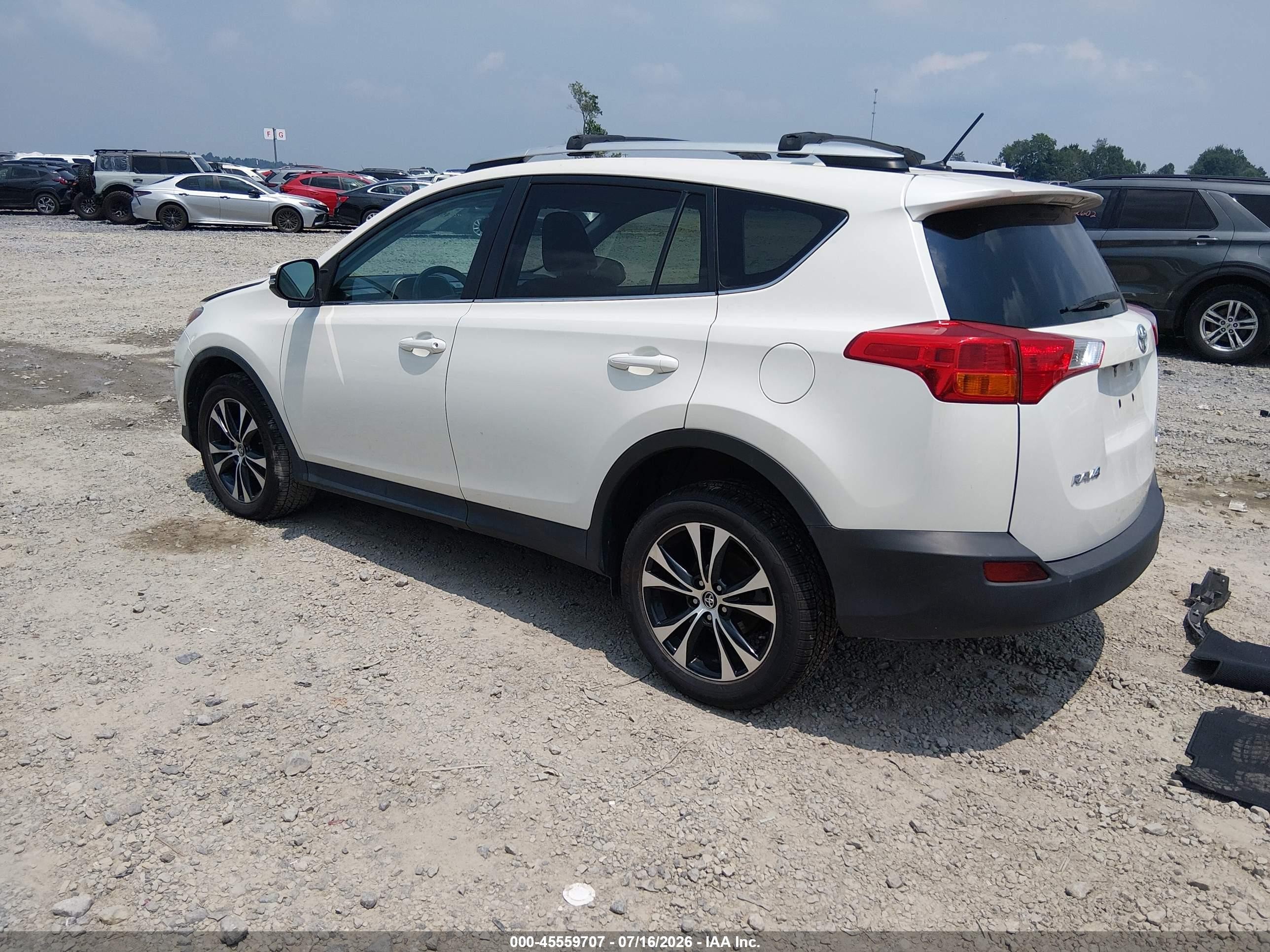 2015 Toyota Rav4 Limited White vin: 2T3DFREVXFW319256