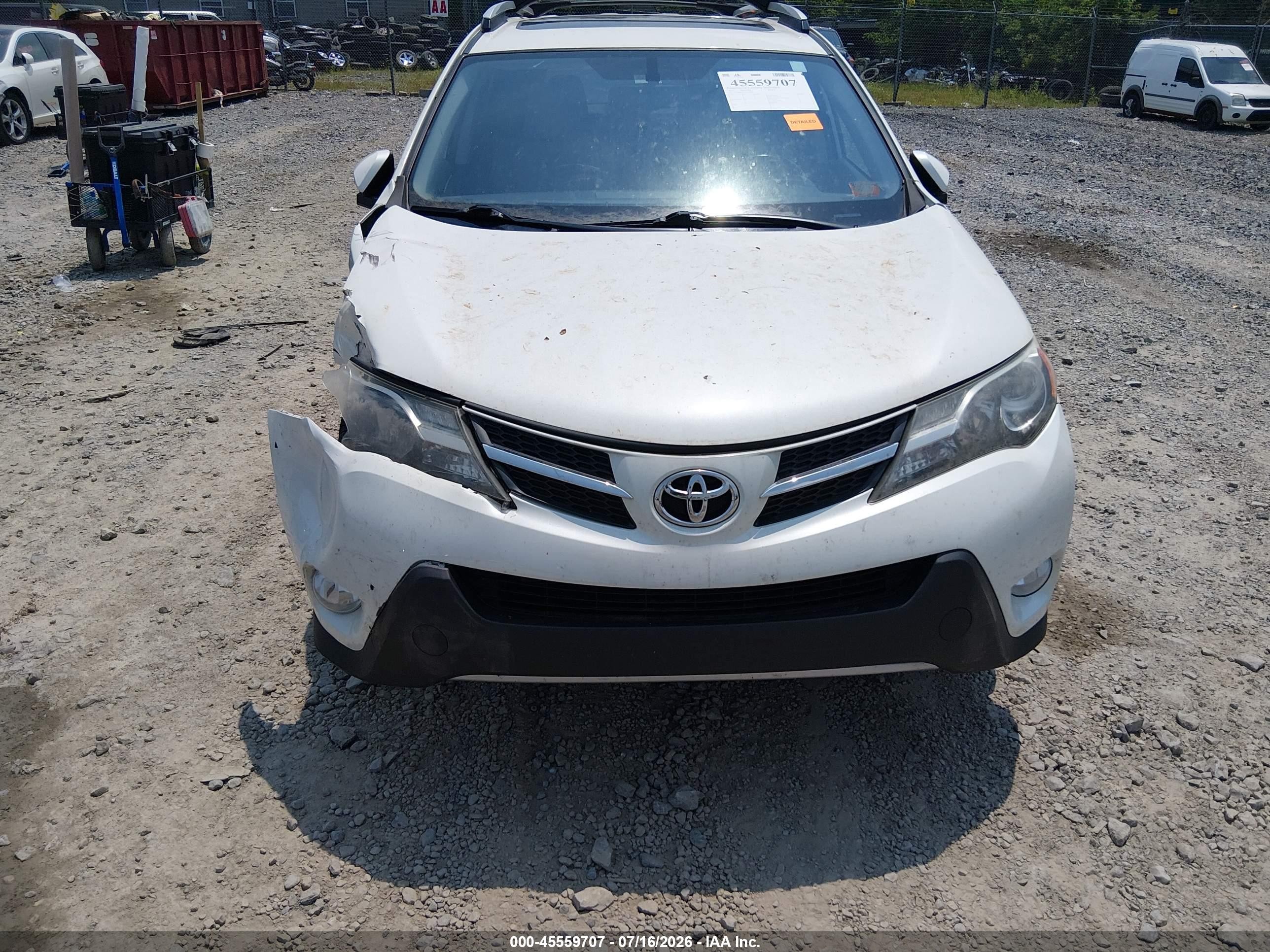 2015 Toyota Rav4 Limited White vin: 2T3DFREVXFW319256
