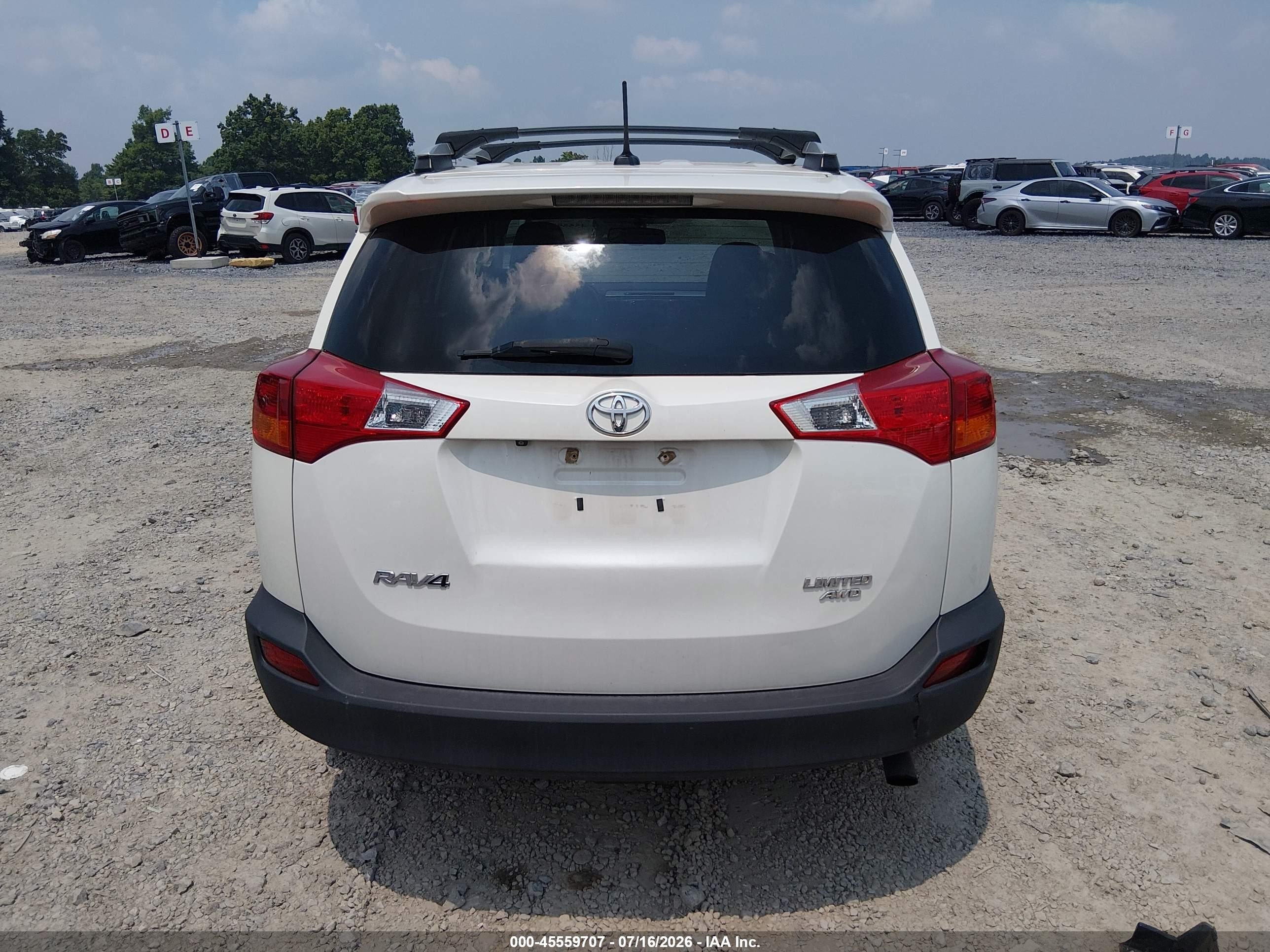 2015 Toyota Rav4 Limited White vin: 2T3DFREVXFW319256
