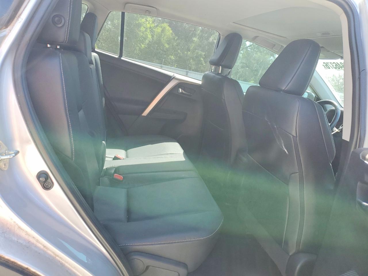 2015 Toyota Rav4 Limited Silver vin: 2T3DFREVXFW349485