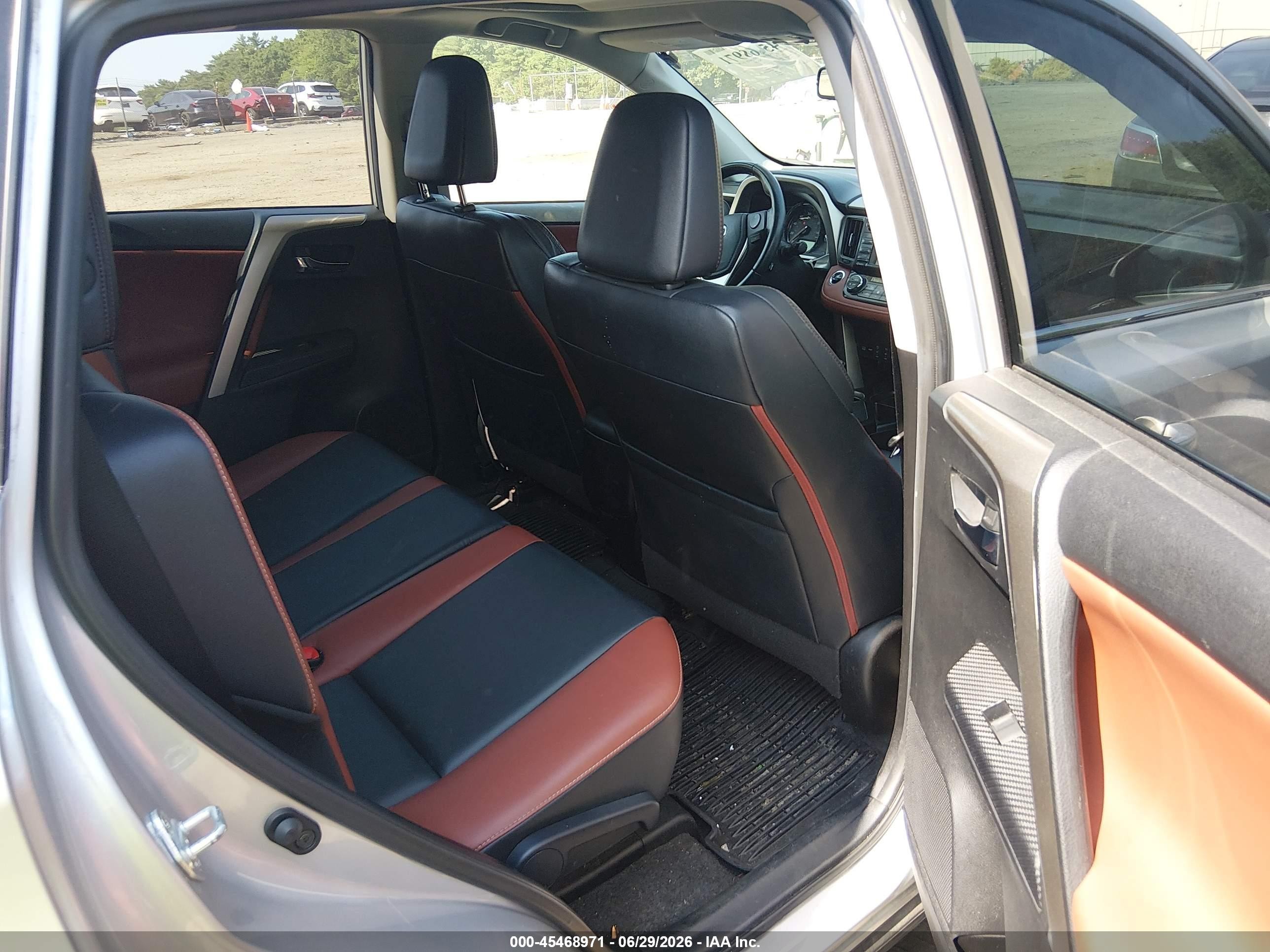 2015 Toyota Rav4 Limited Серебряный vin: 2T3DFREVXFW396872