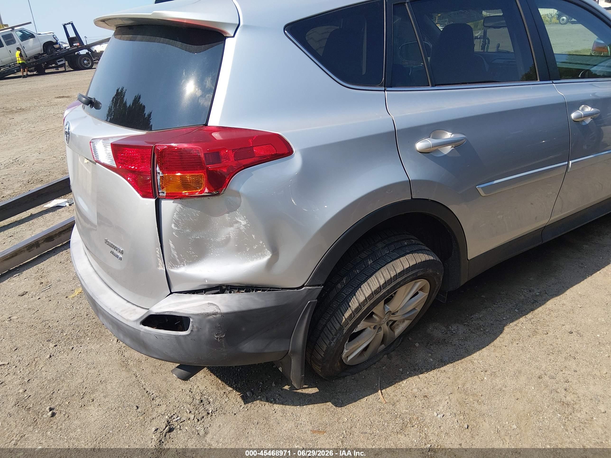 2015 Toyota Rav4 Limited Серебряный vin: 2T3DFREVXFW396872