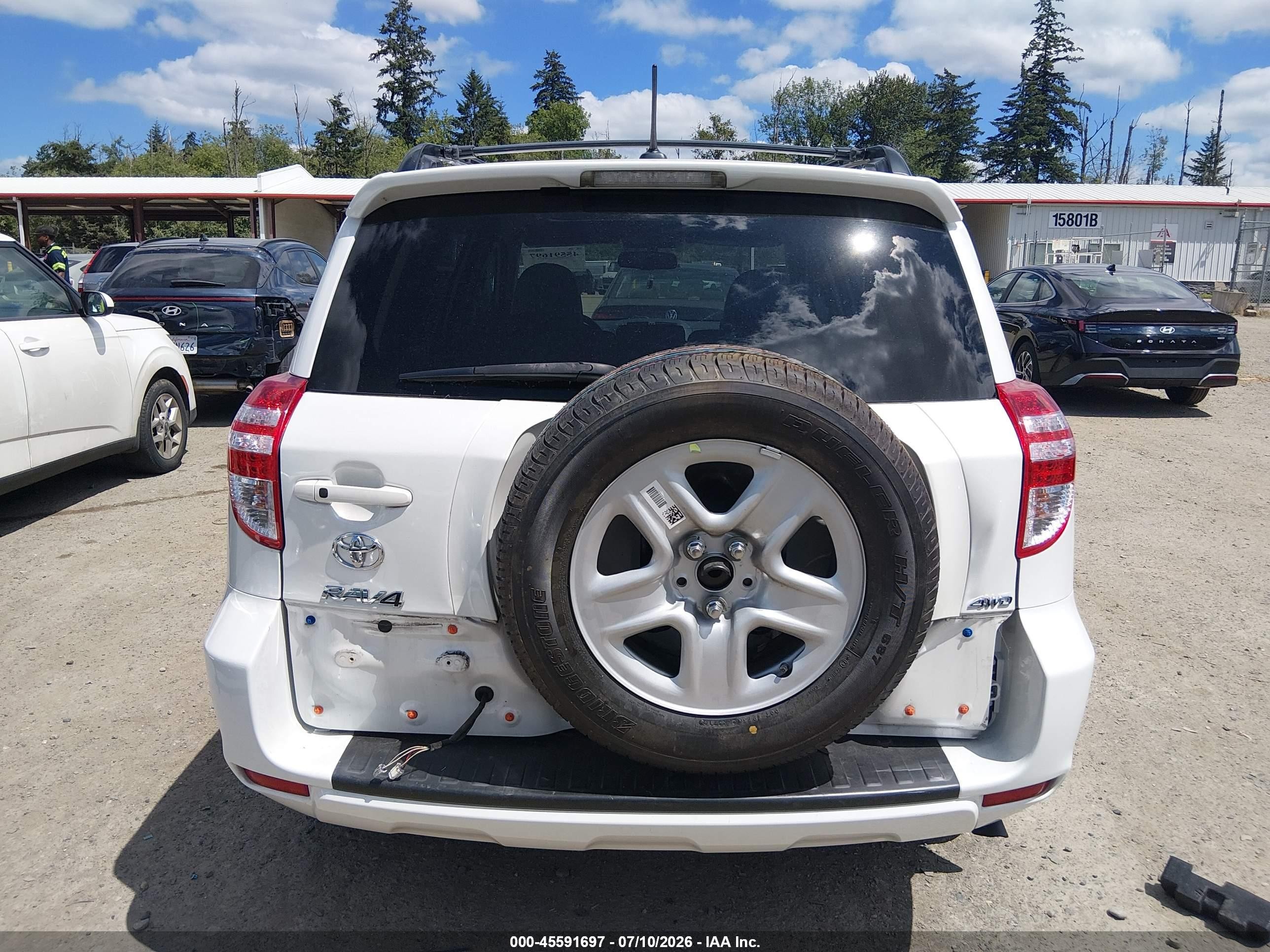 2011 Toyota Rav4 Limited V6 White vin: 2T3DK4DV1BW044113